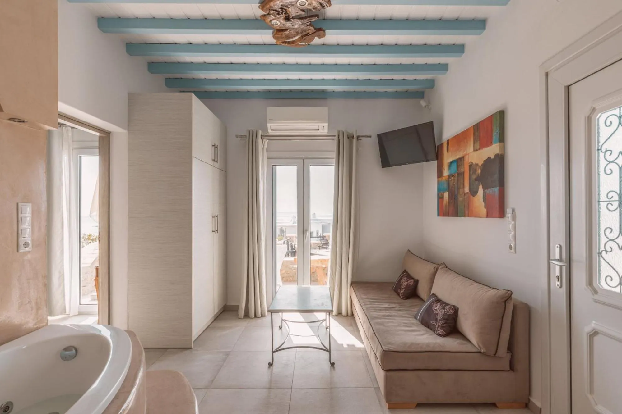 Photo of the whole room in Villa Konstantin Rooms & Suites