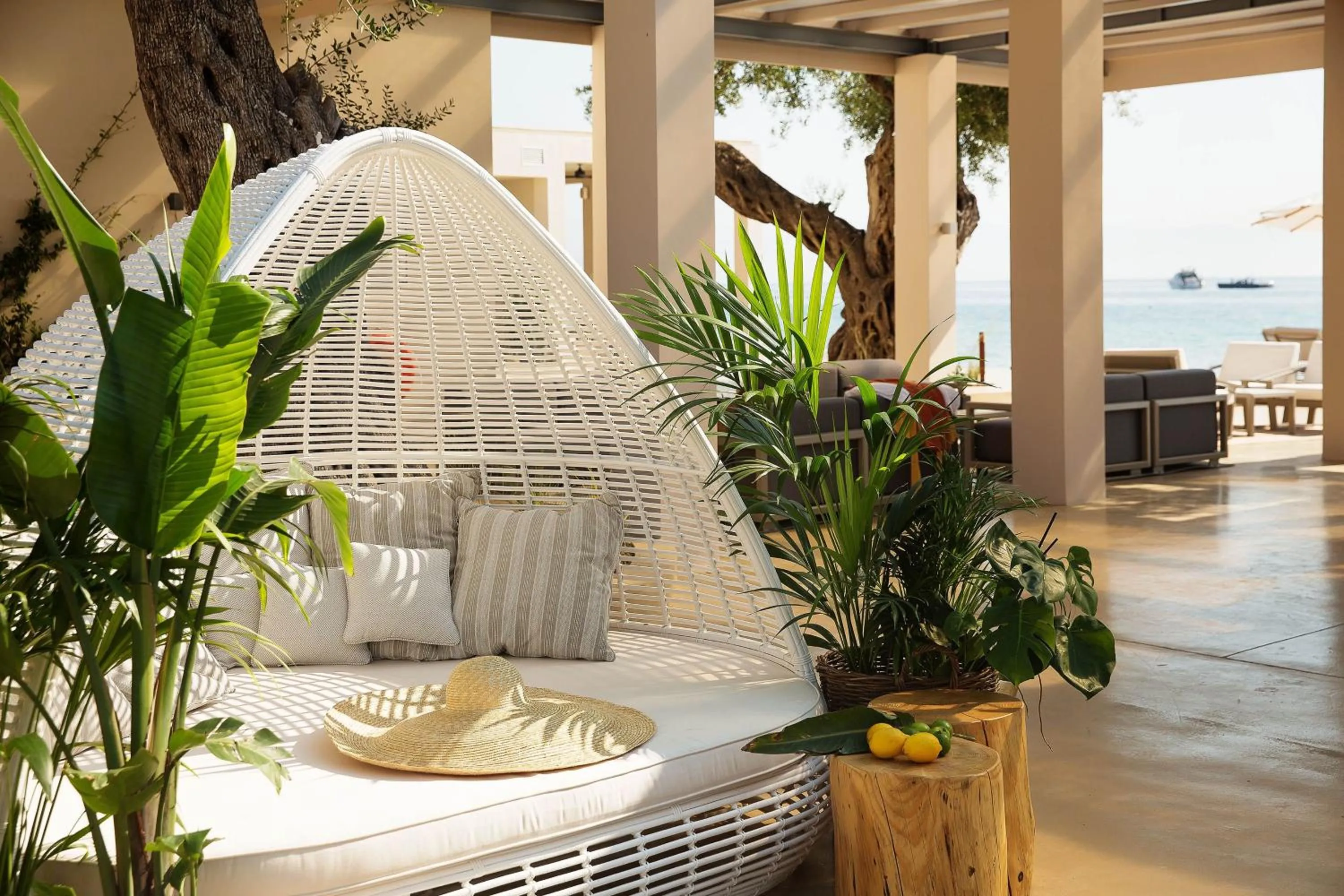 Lounge or bar in Domes Miramare, a Luxury Collection Resort, Corfu - Adults Only