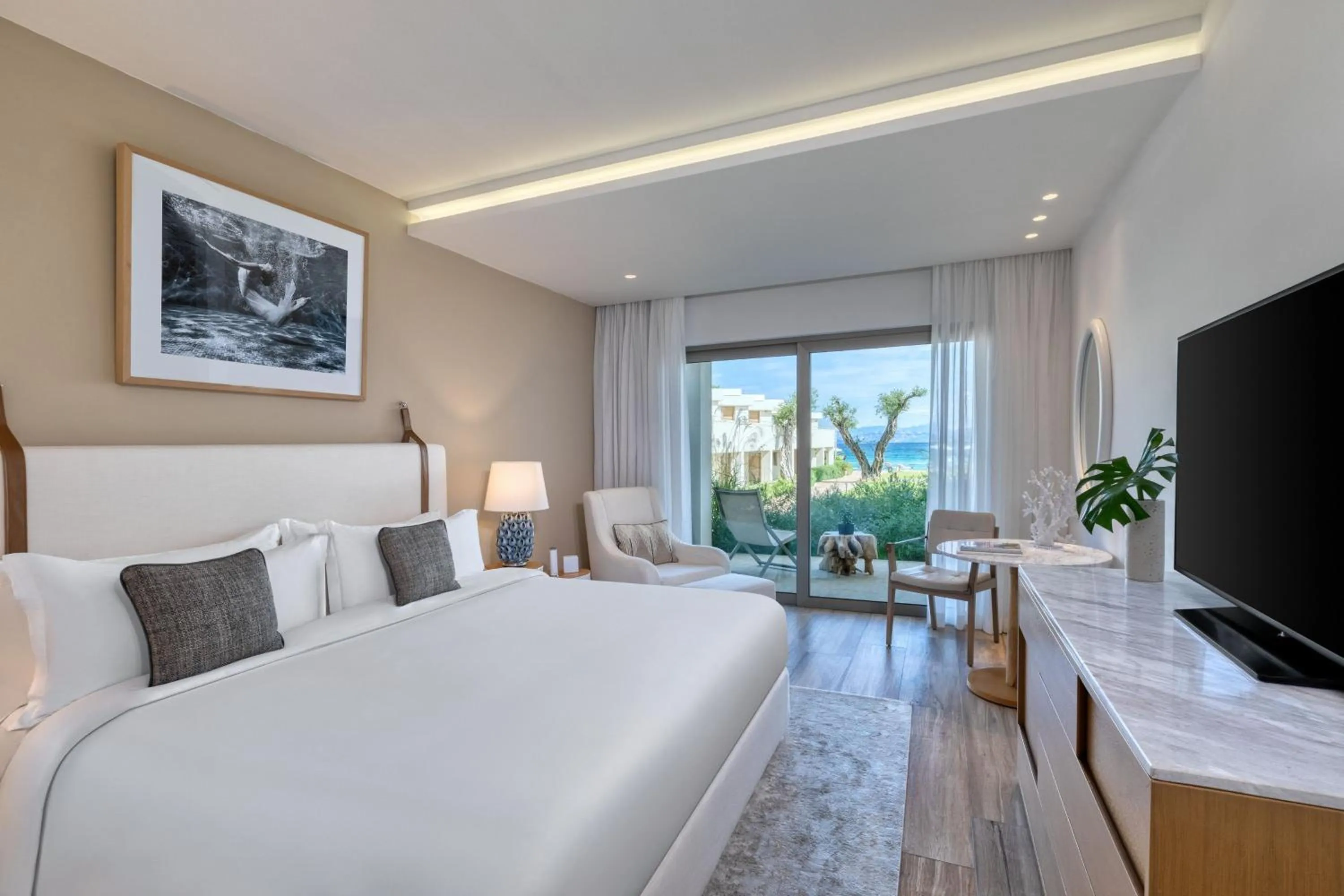 Photo of the whole room, Bed in Domes Miramare, a Luxury Collection Resort, Corfu - Adults Only