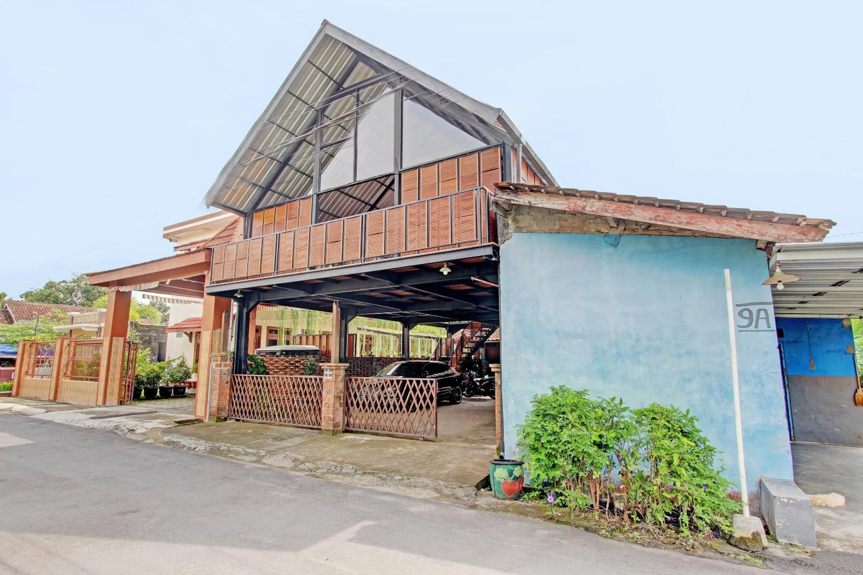 Facade/entrance in Hotel O Nayo Homestay Syariah