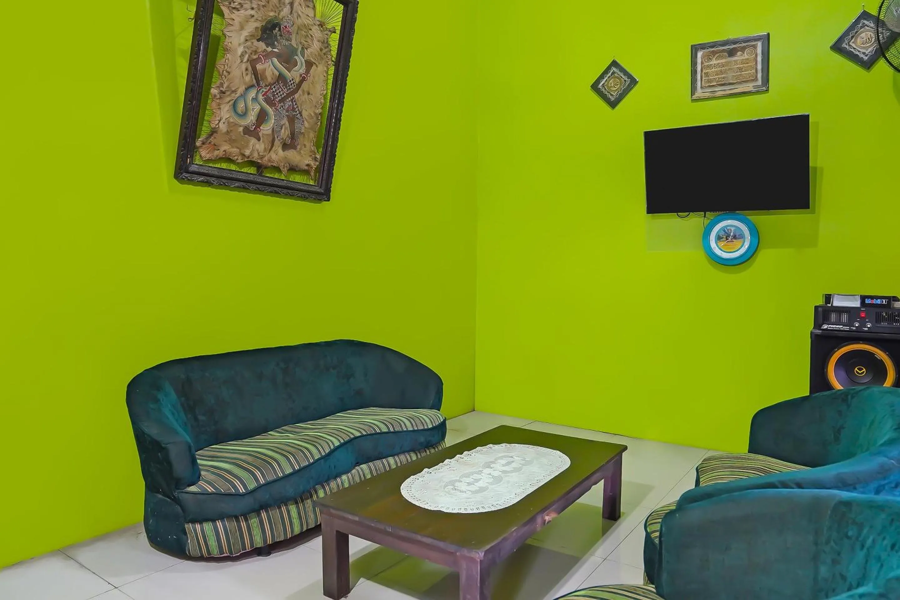 Lobby or reception in Hotel O Kost Auto Syariah Anggaswangi