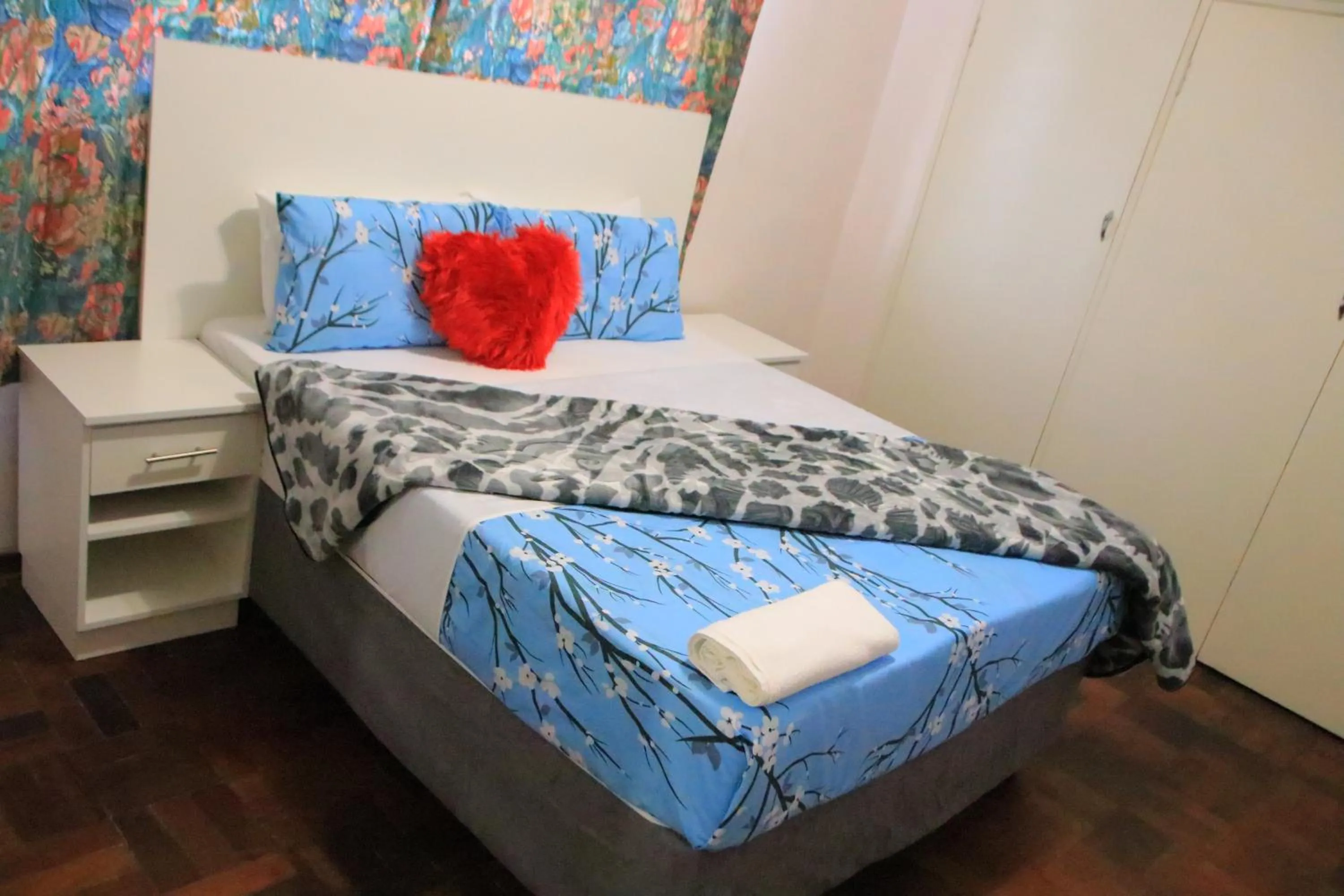 Photo of the whole room in Wampex guest house