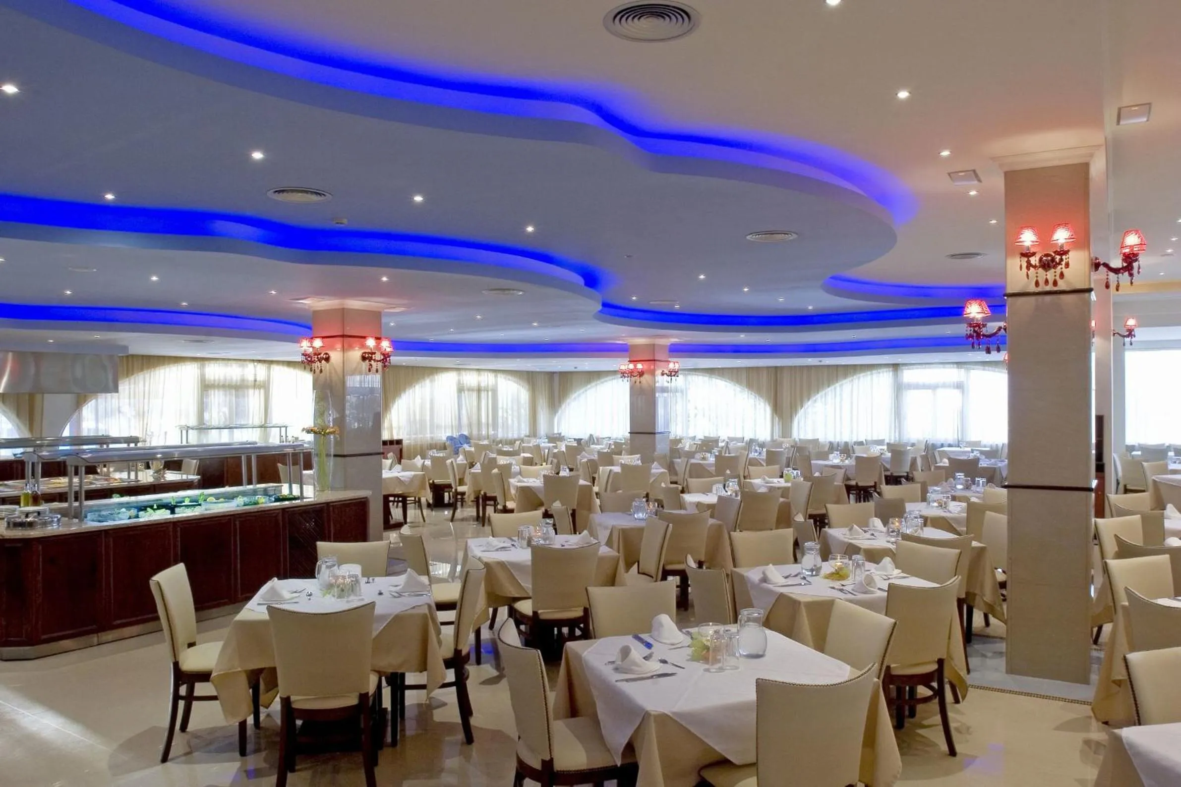 Restaurant/places to eat in Lydia Maris Resort & Spa