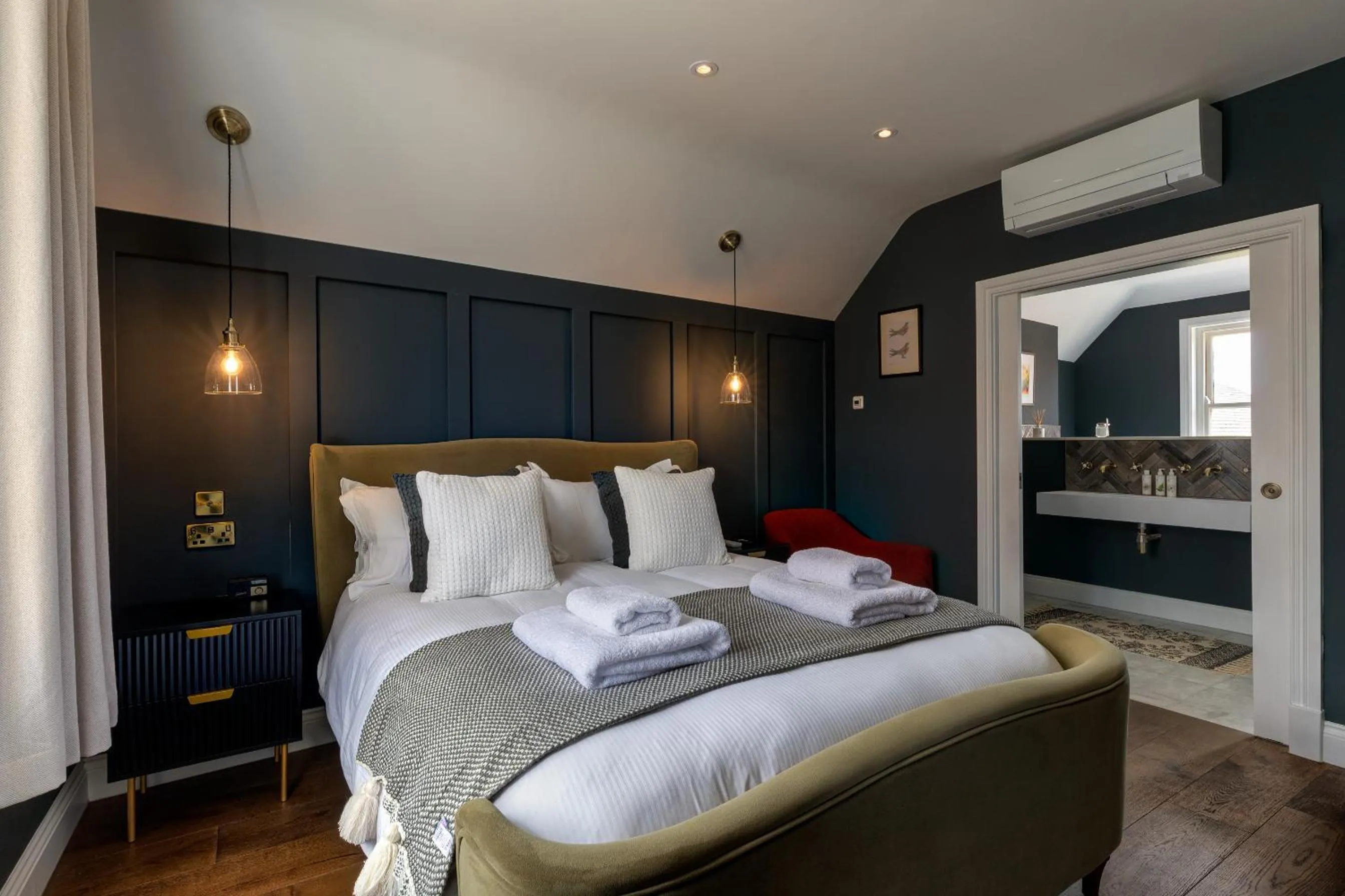 Bedroom in The White Hart Wadhurst