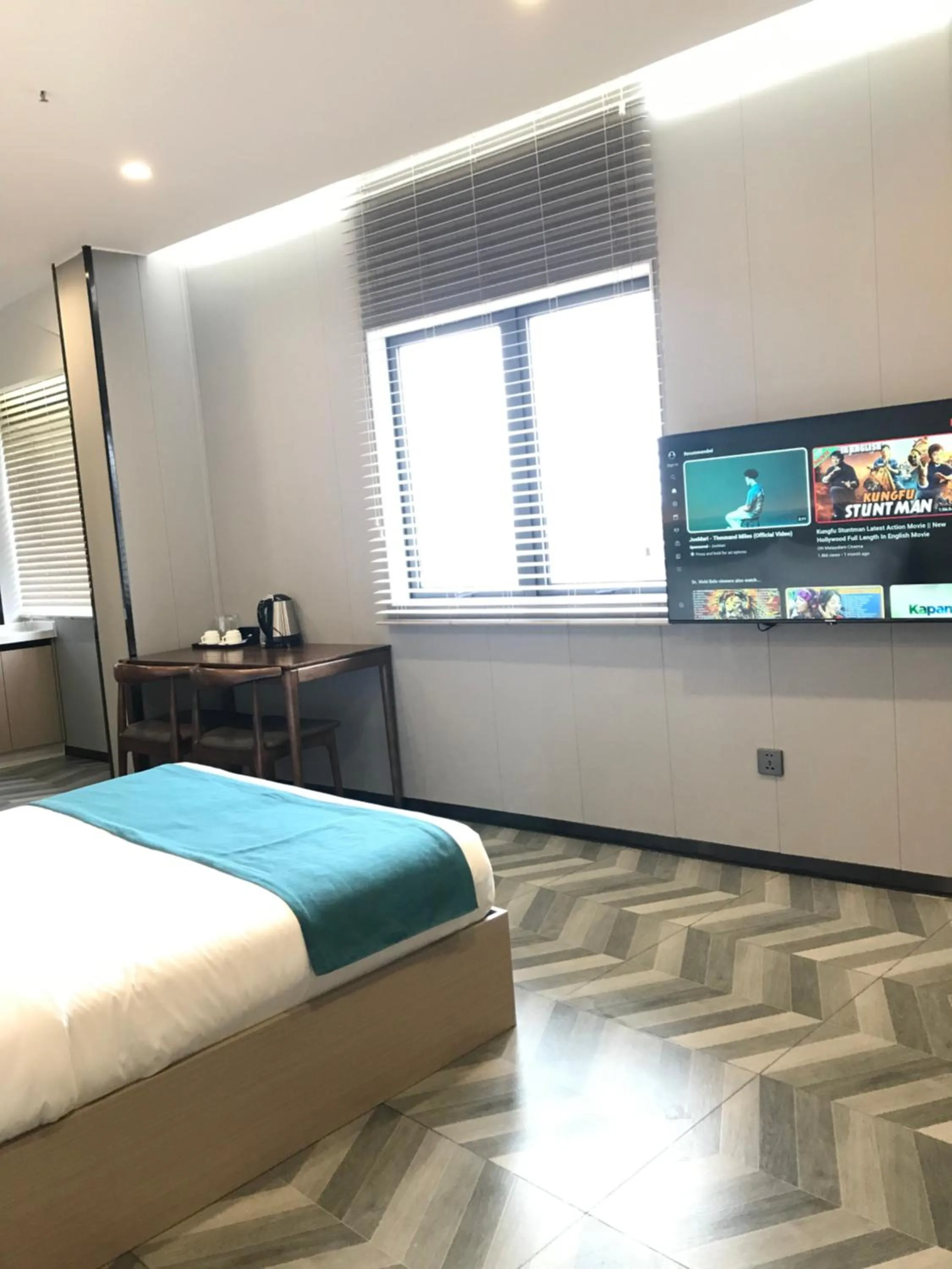 Evening entertainment, Bed in Fan's Hotel- Ormoc