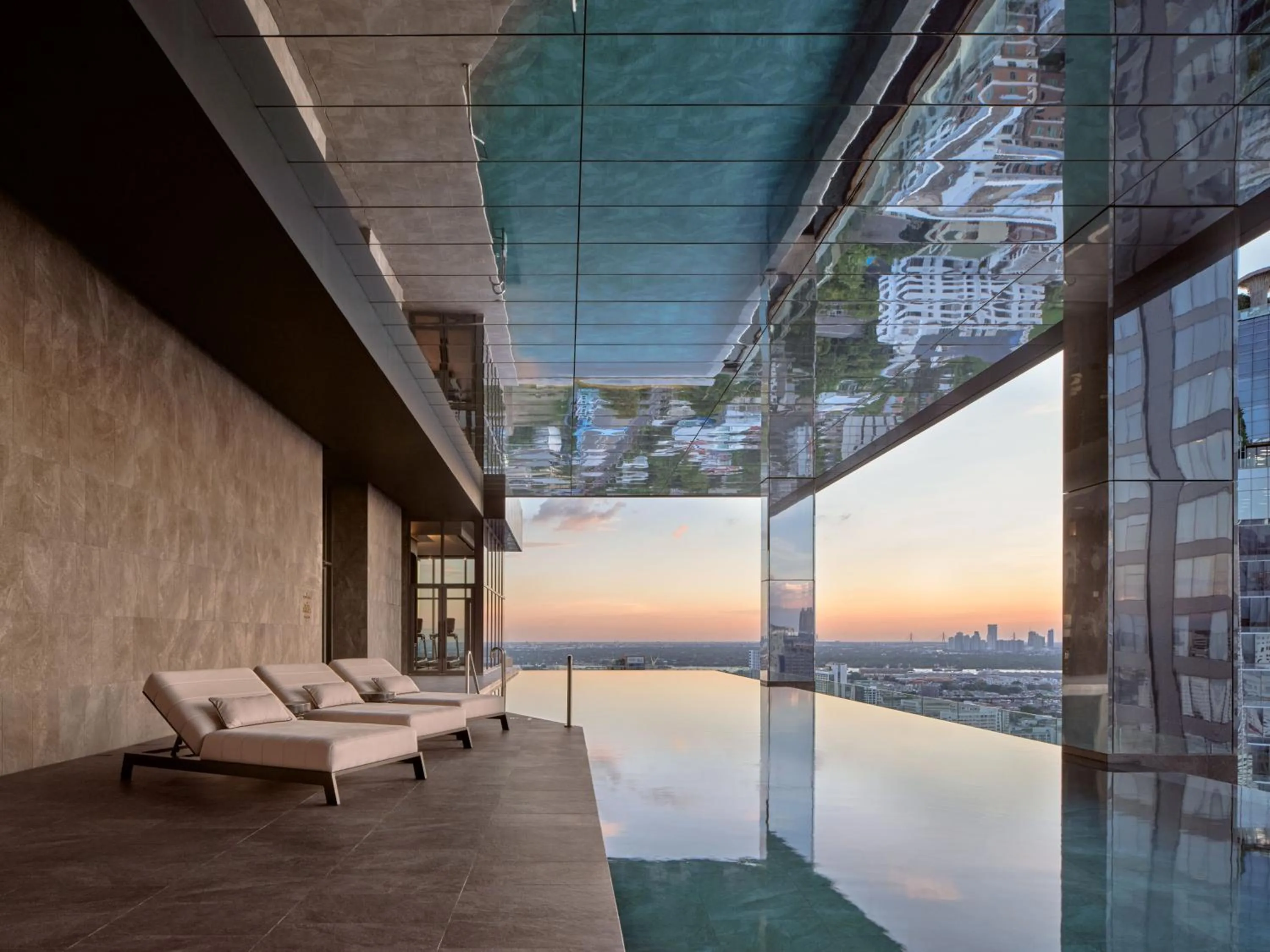 Swimming pool in InterContinental Bangkok Sukhumvit by IHG