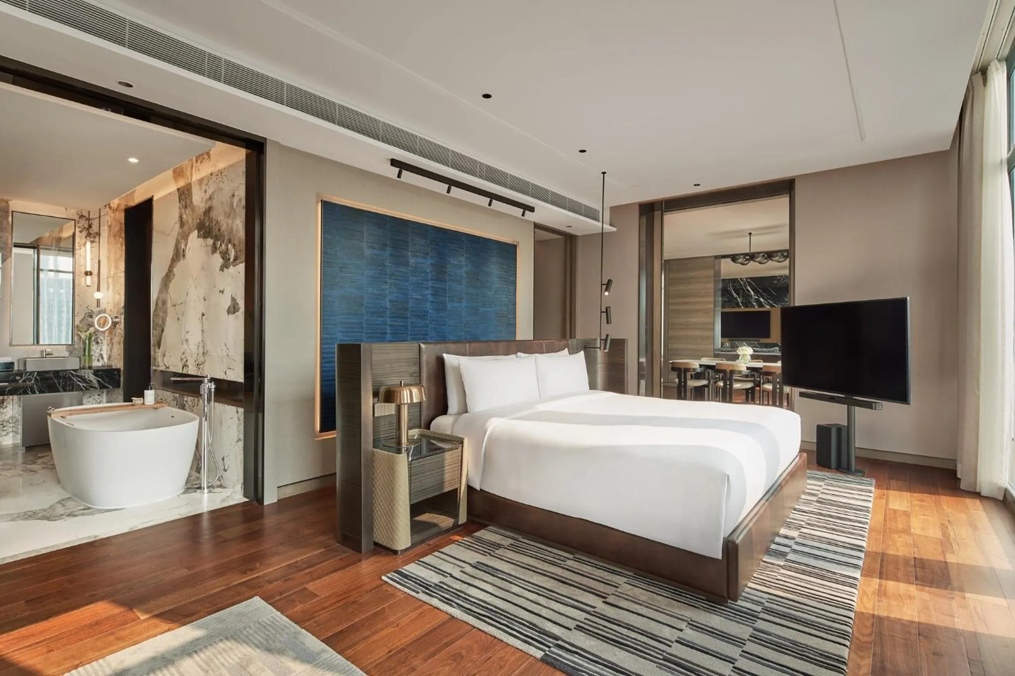 Photo of the whole room, Bed in InterContinental Bangkok Sukhumvit by IHG