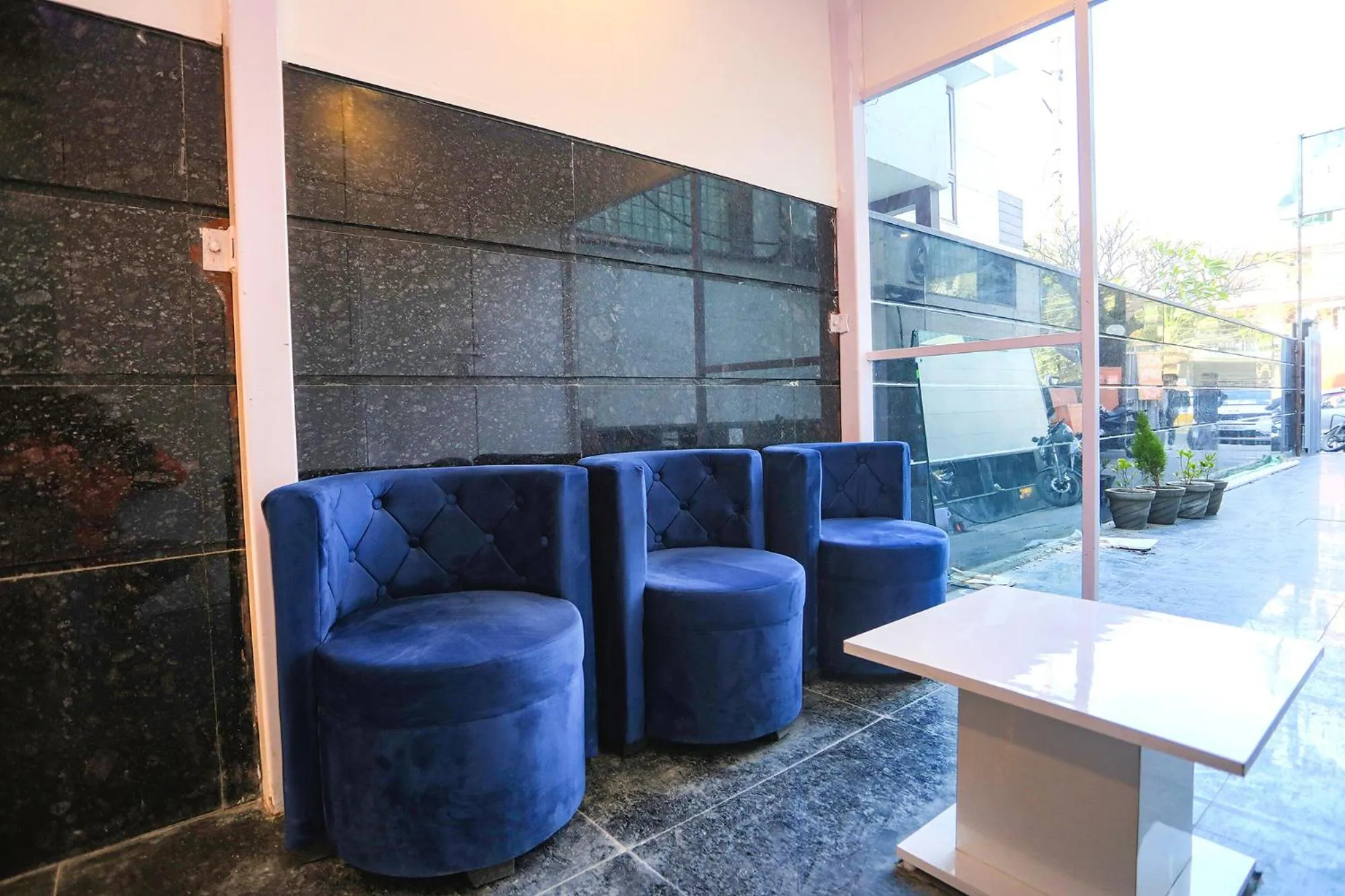 Lobby or reception in FabExpress F9 Noida Sector 27