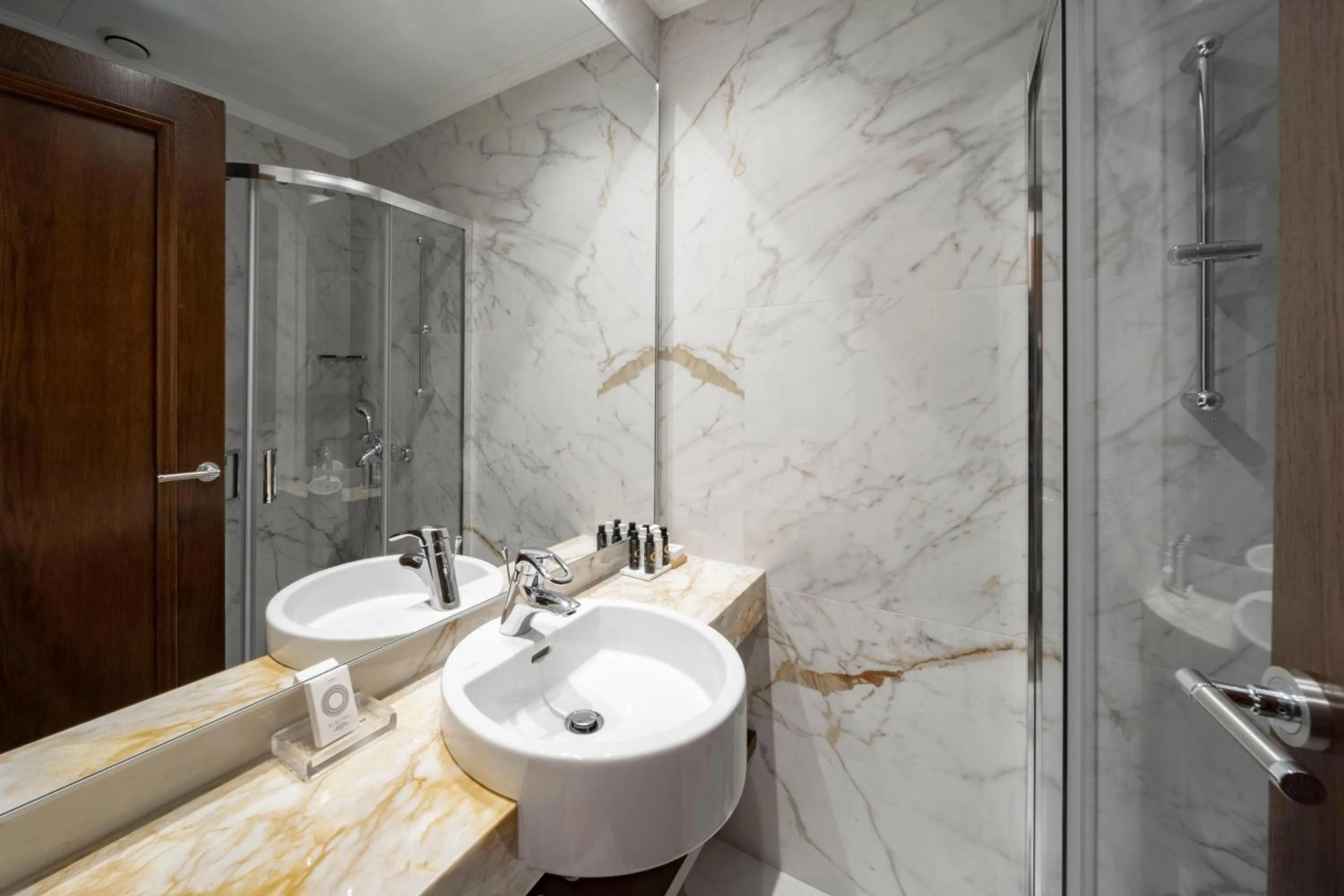 Bathroom in Electra Palace Athens