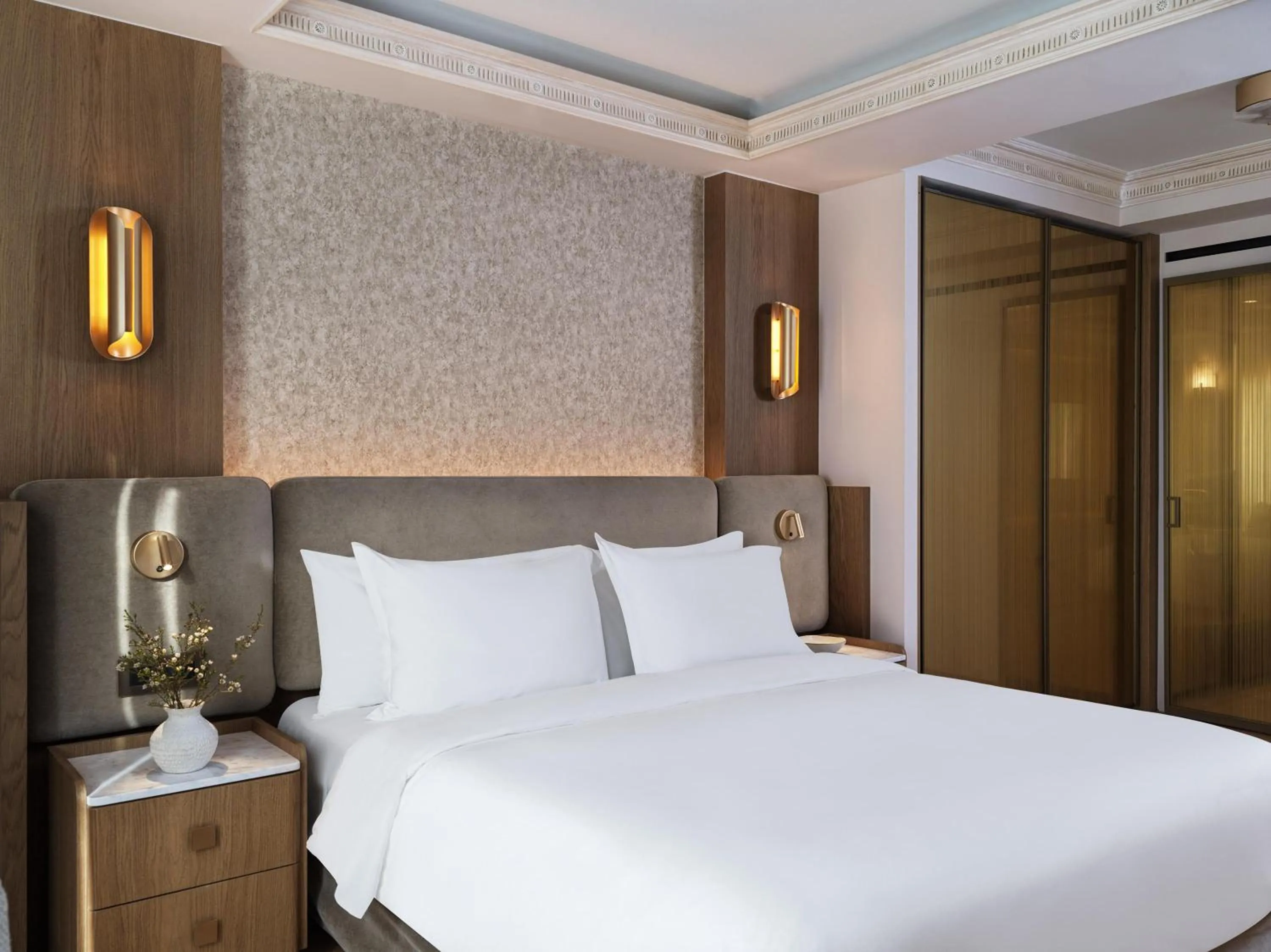 Bed in Electra Palace Athens