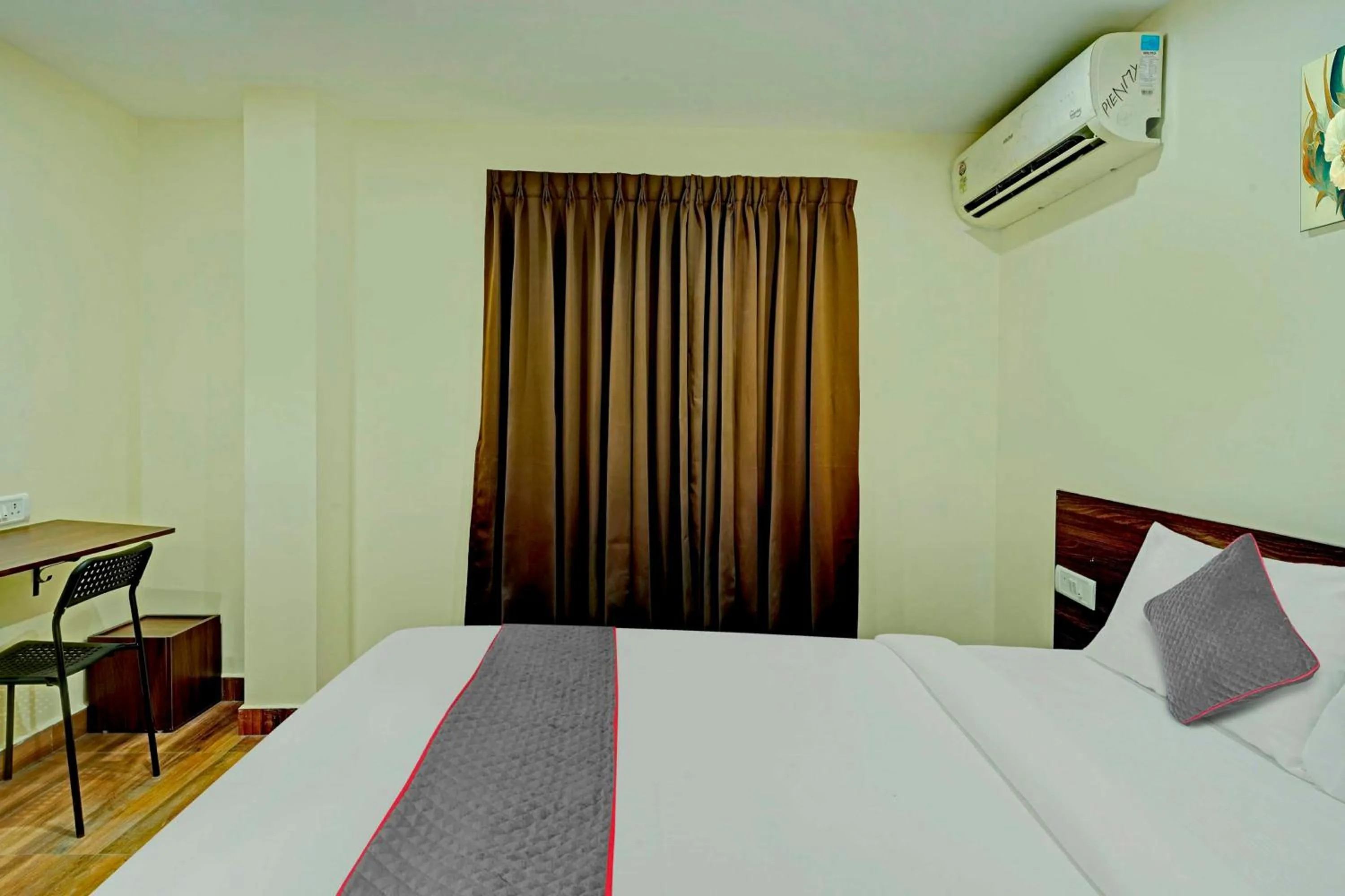 Bedroom in HOTEL O SHREYAS SHACK