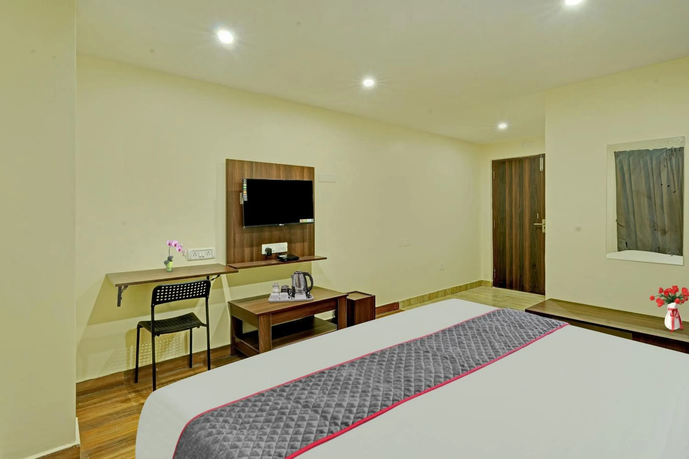 Bedroom in HOTEL O SHREYAS SHACK