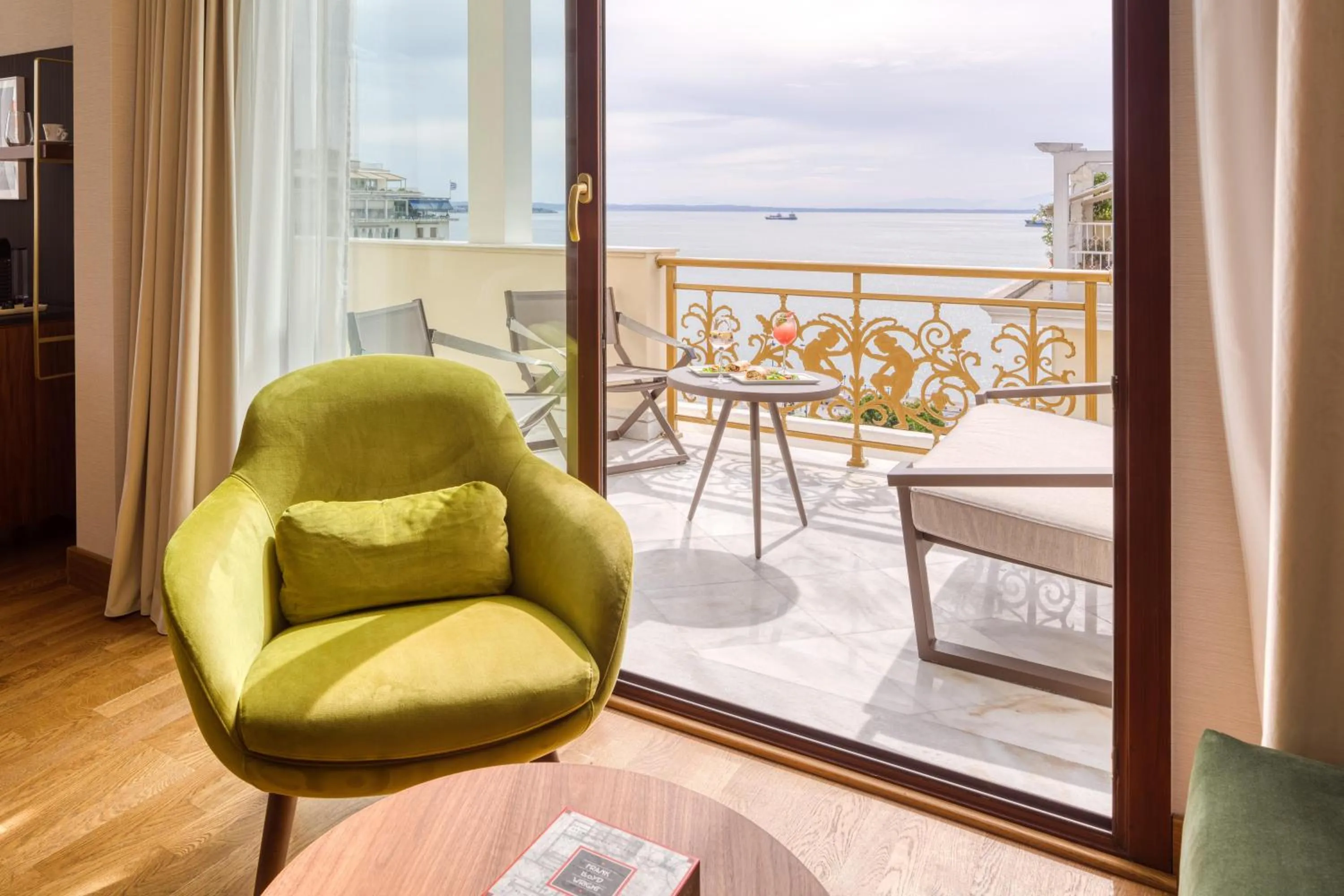 Photo of the whole room in Electra Palace Thessaloniki