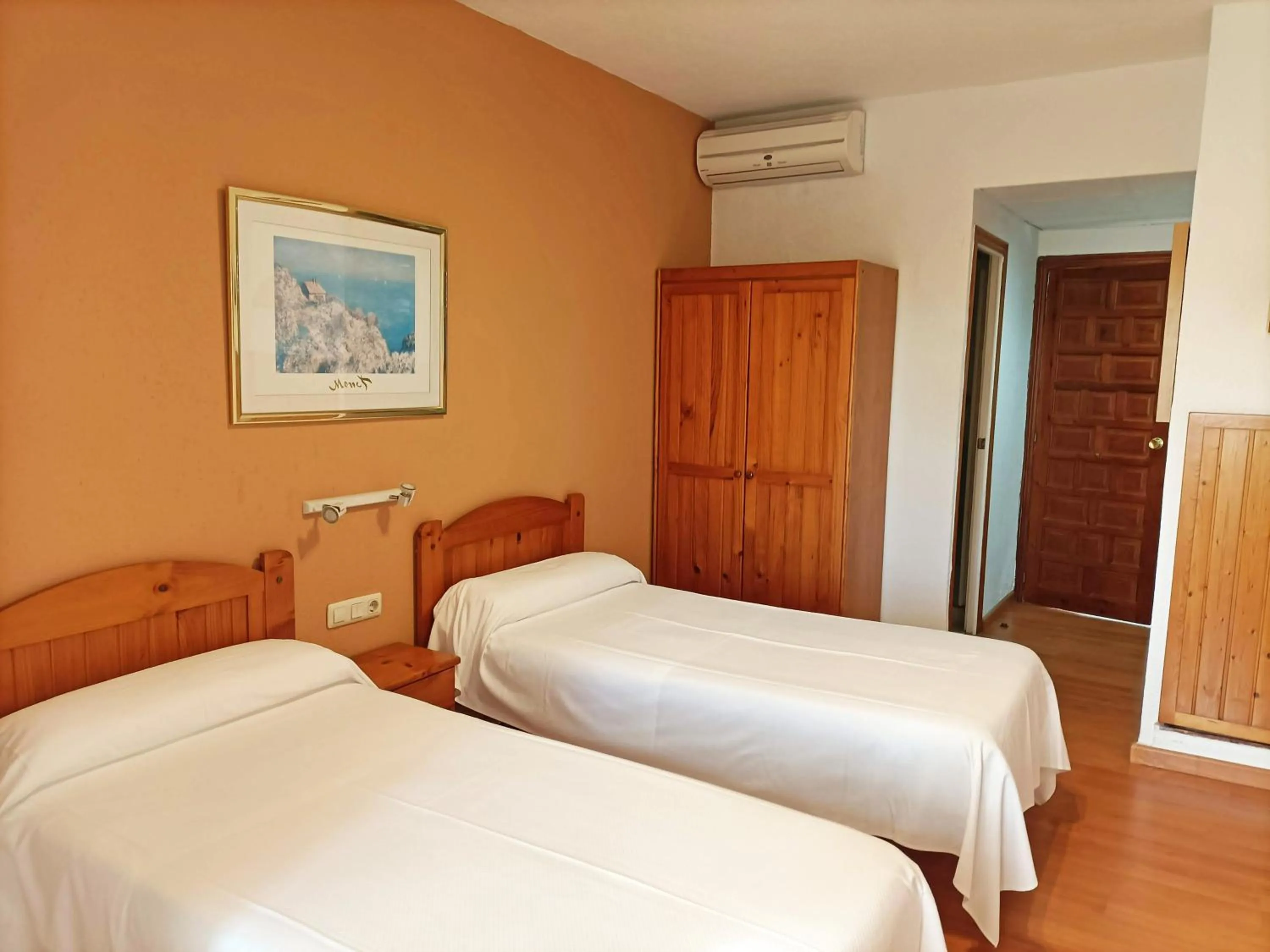 Bed in Apartamentos Sol y Luna 3000