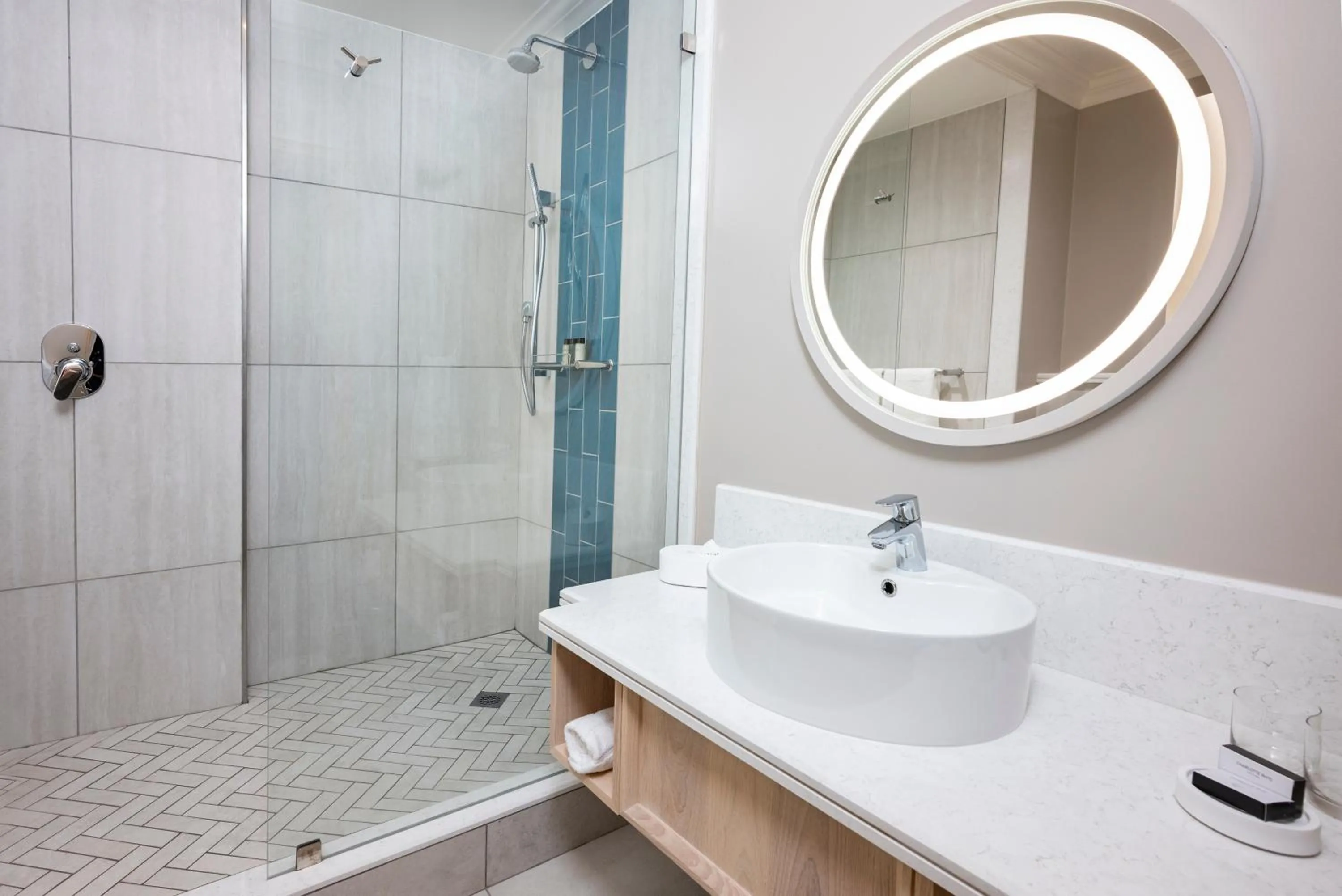 Shower in Garden Route Hotel