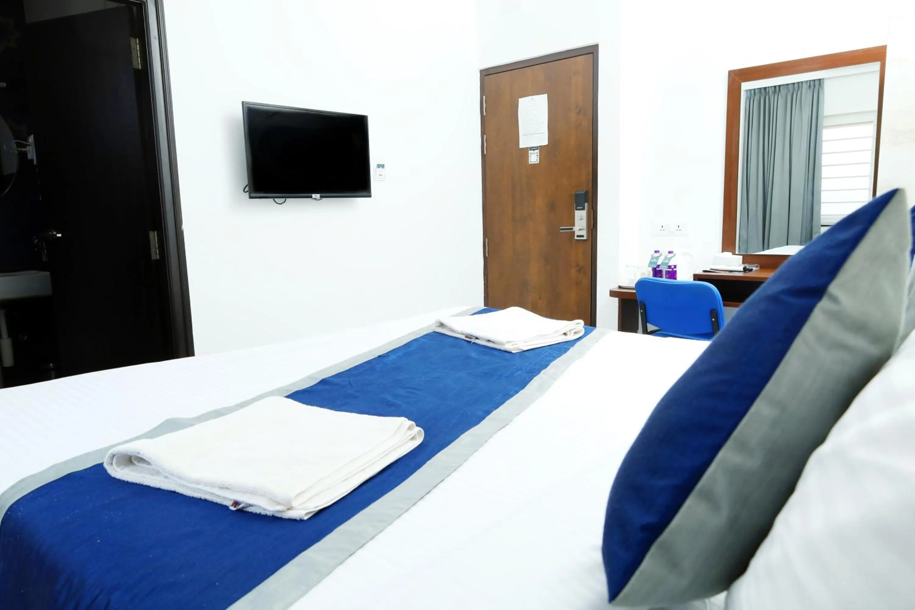 View (from property/room), Bed in Felix Inn - Manyata Tech Park