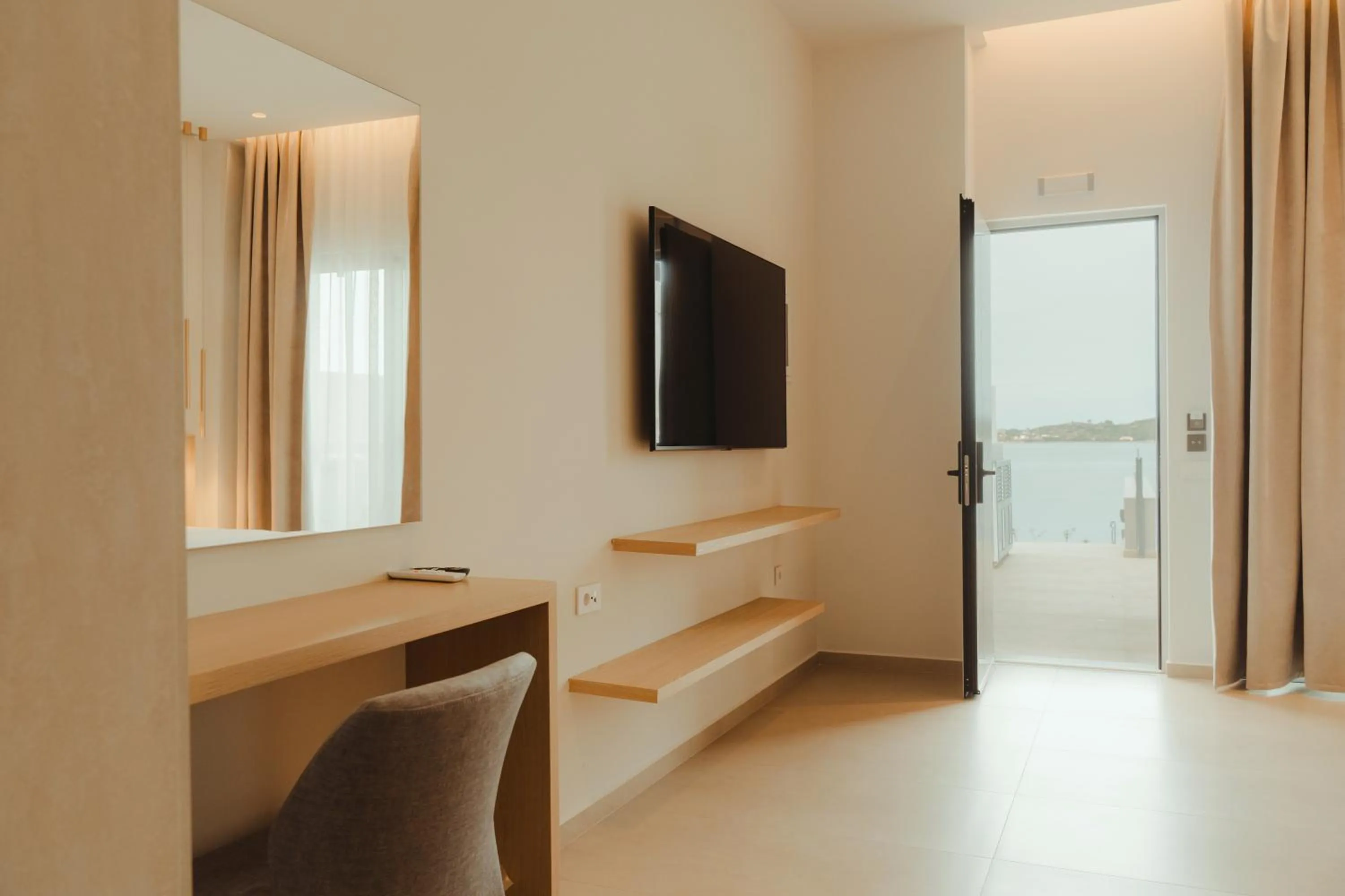 TV and multimedia in Limanaki Hotel