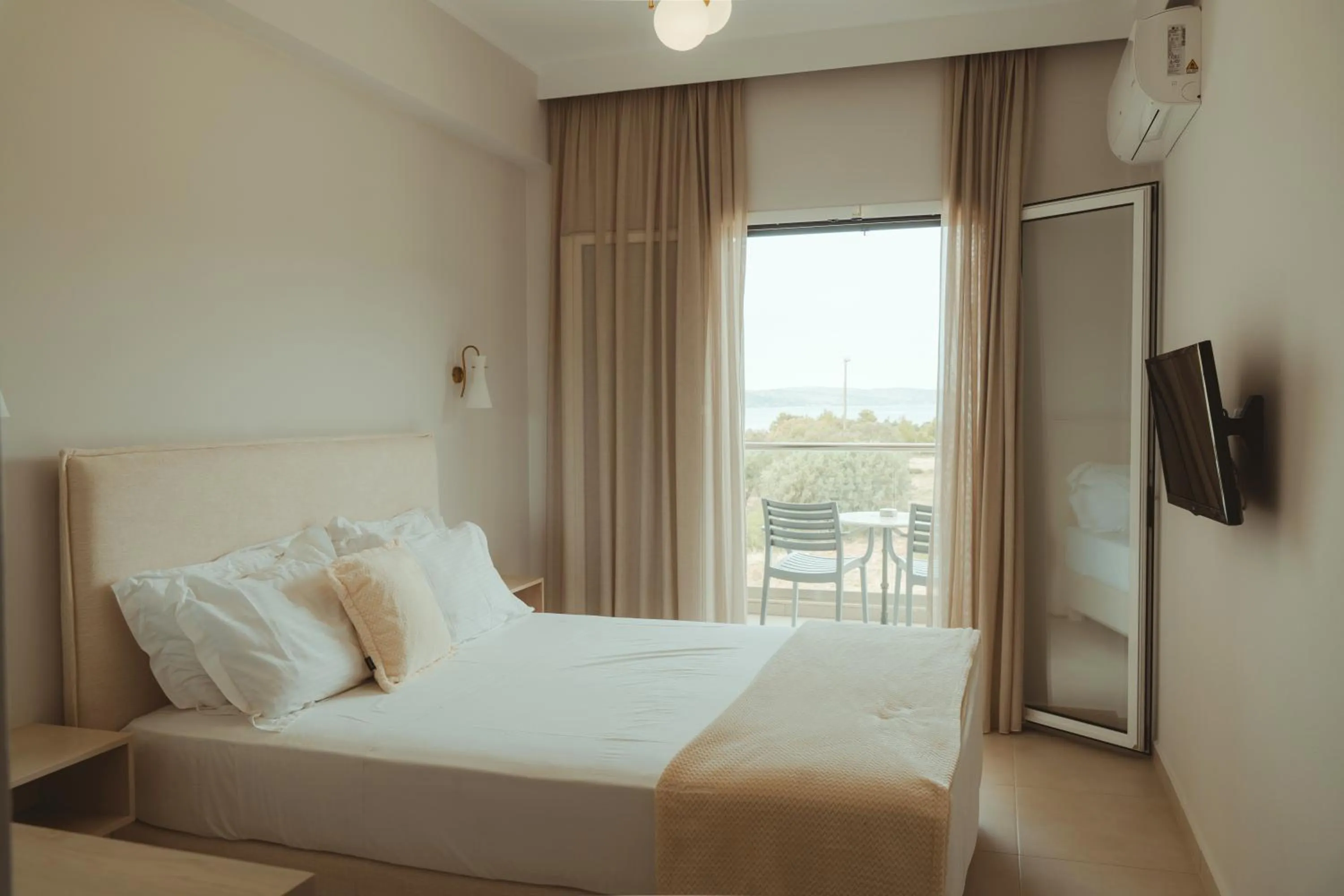 Bed in Limanaki Hotel