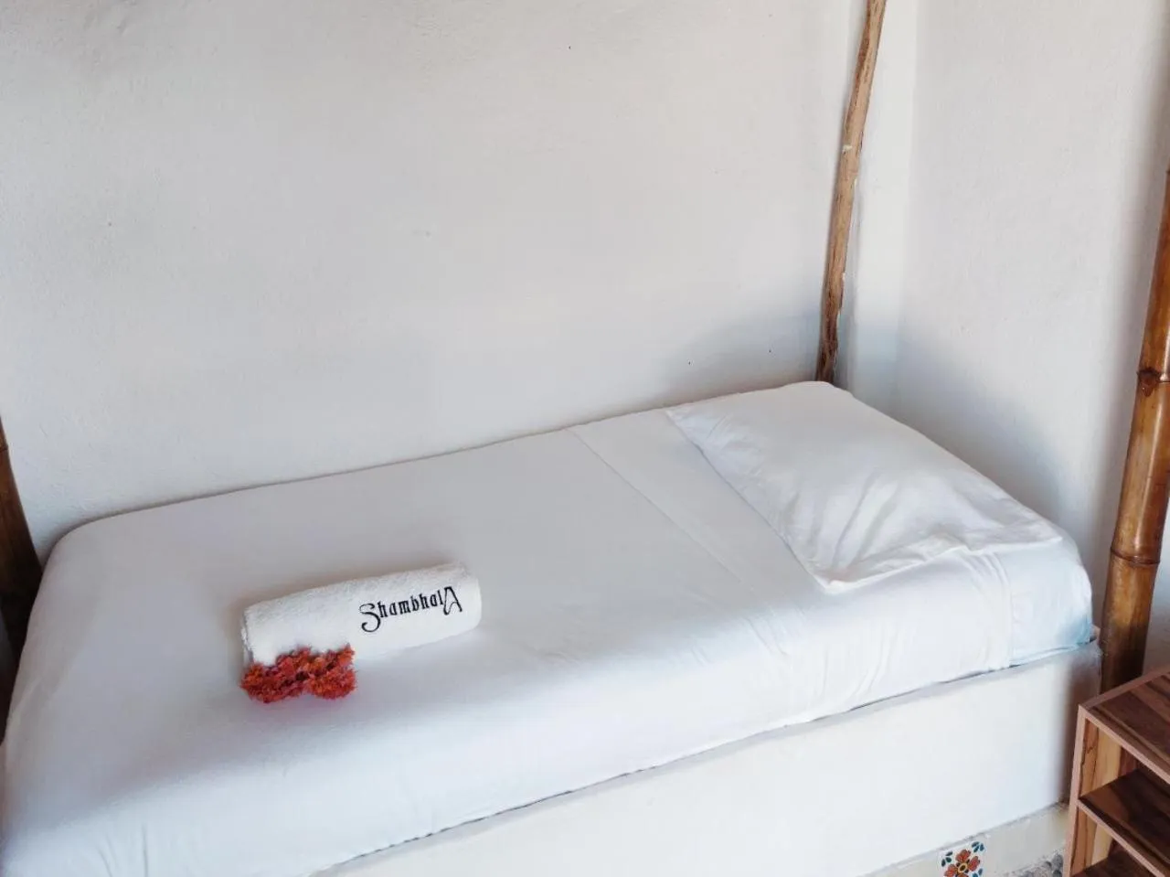 Bed in Shambhala Visión