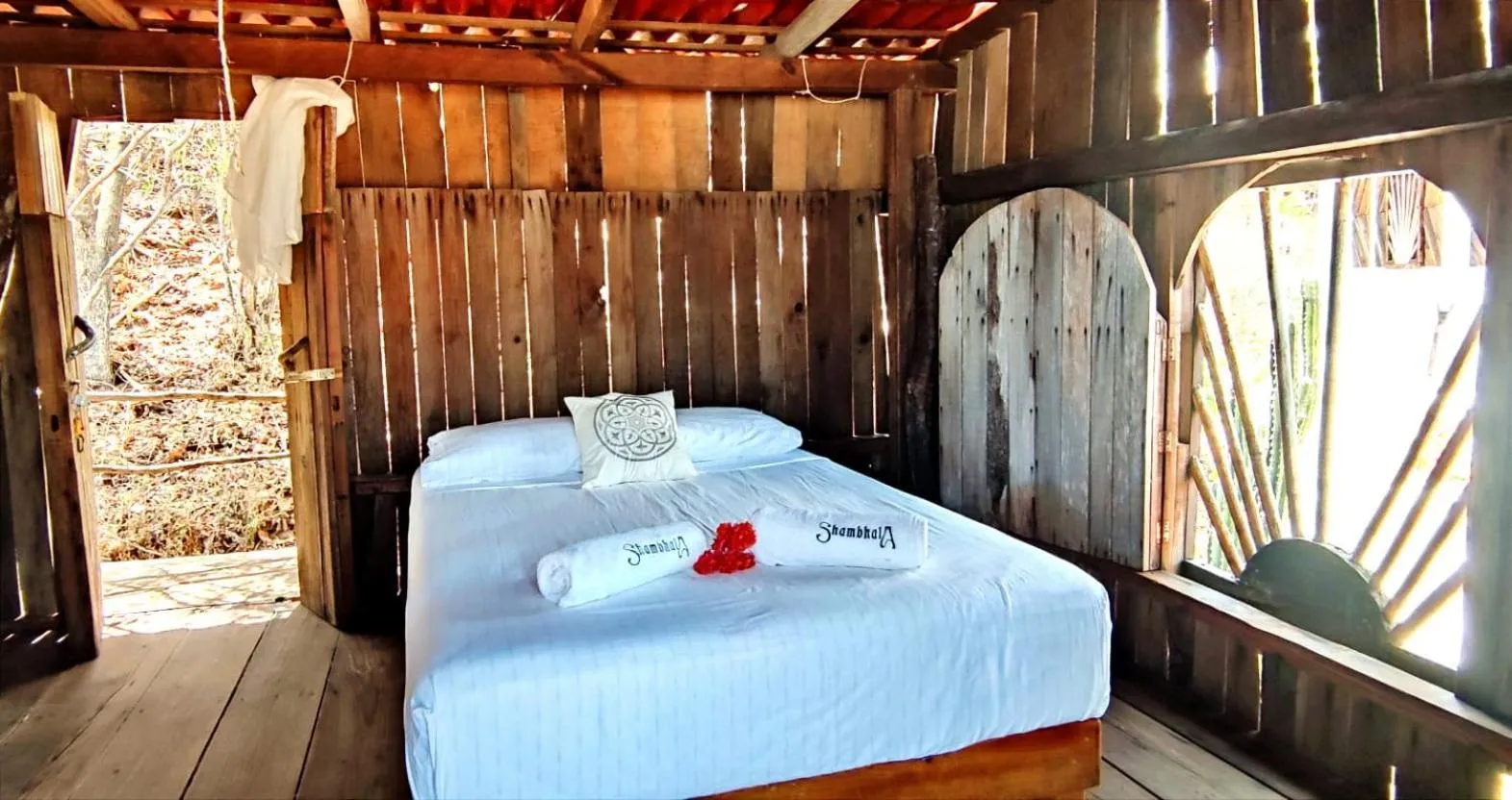 Bed in Shambhala Visión