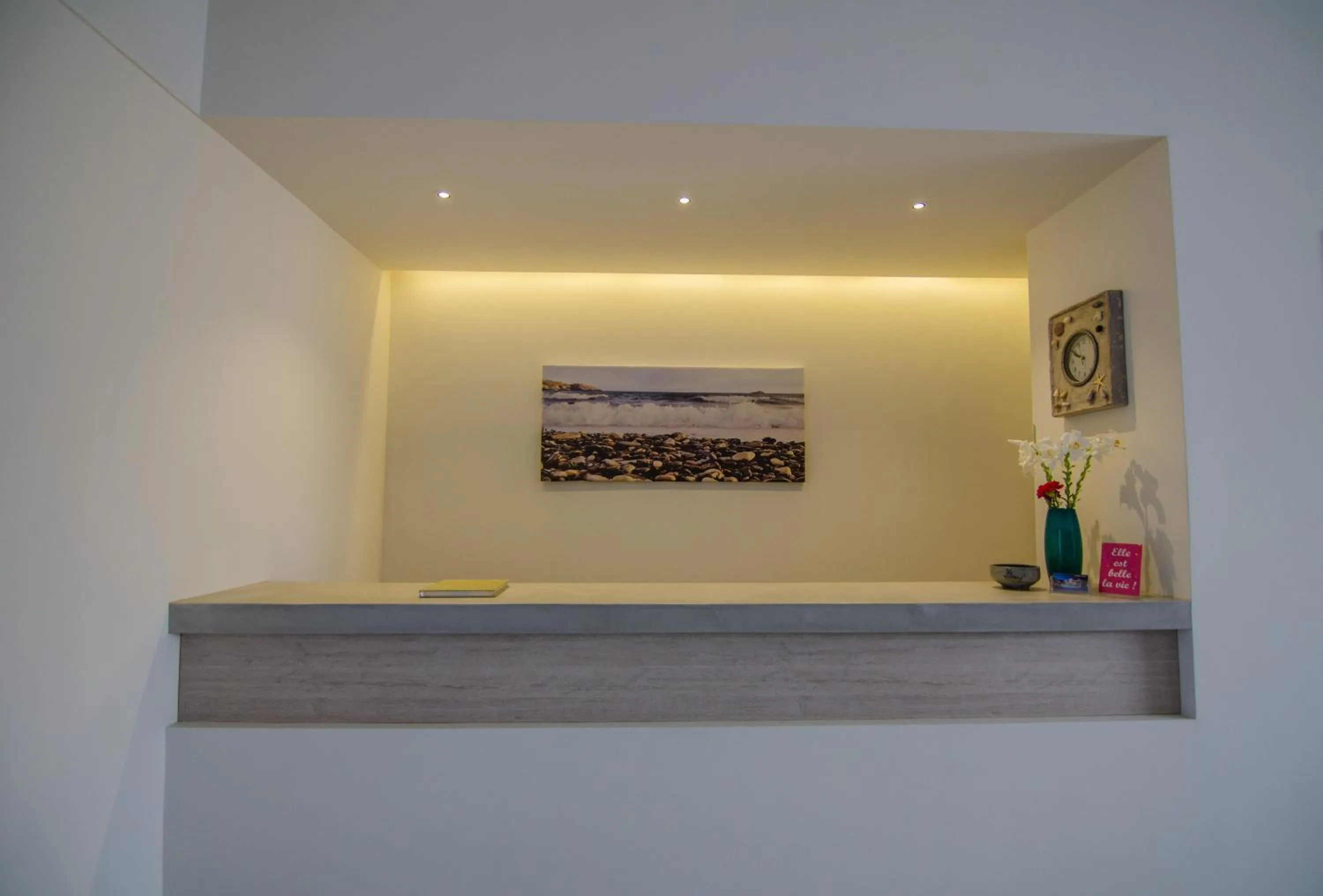 Lobby or reception in Brother's Hotel