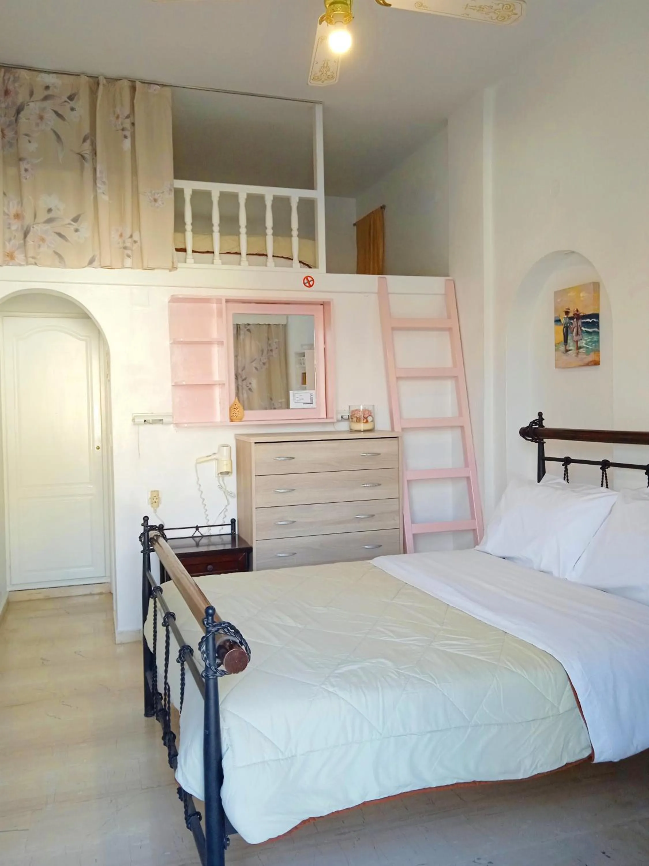 Photo of the whole room, Bed in The Best