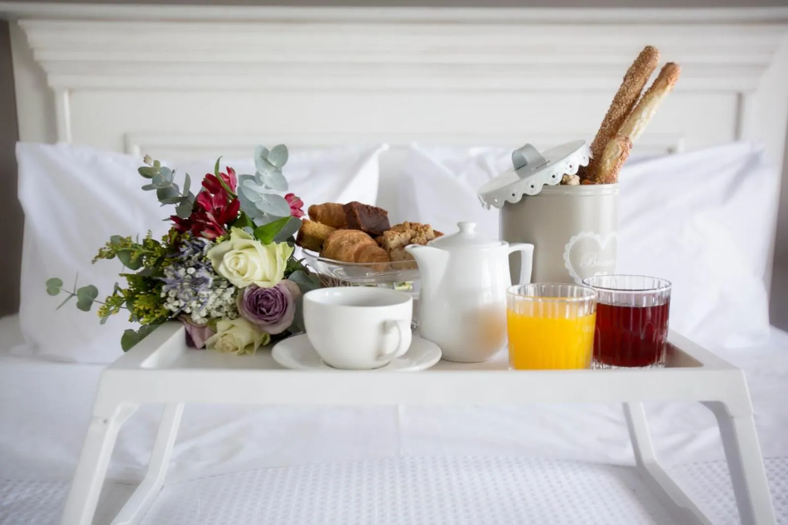 Breakfast, Bed in Golden Star City Resort