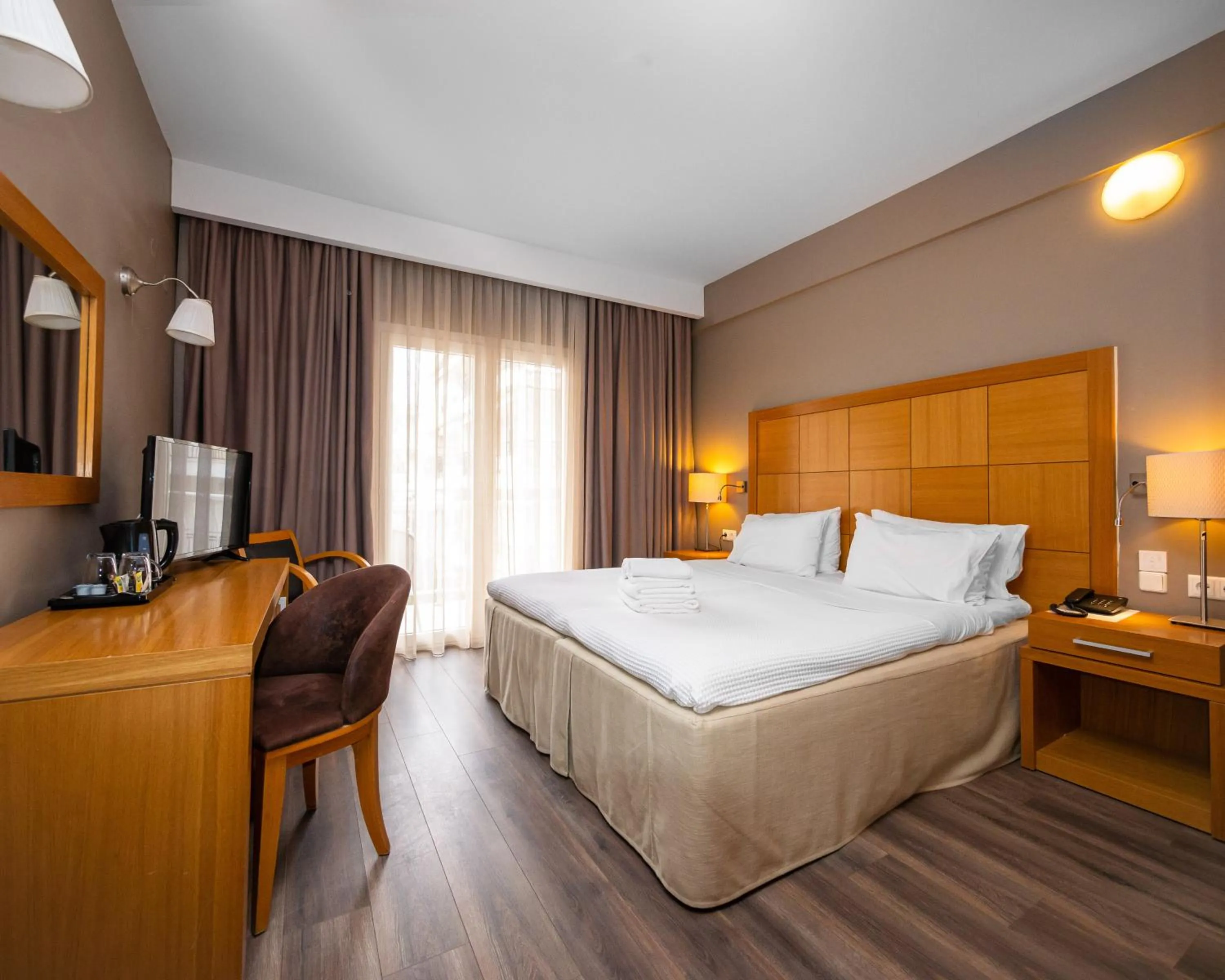 Photo of the whole room, Bed in Golden Star City Resort