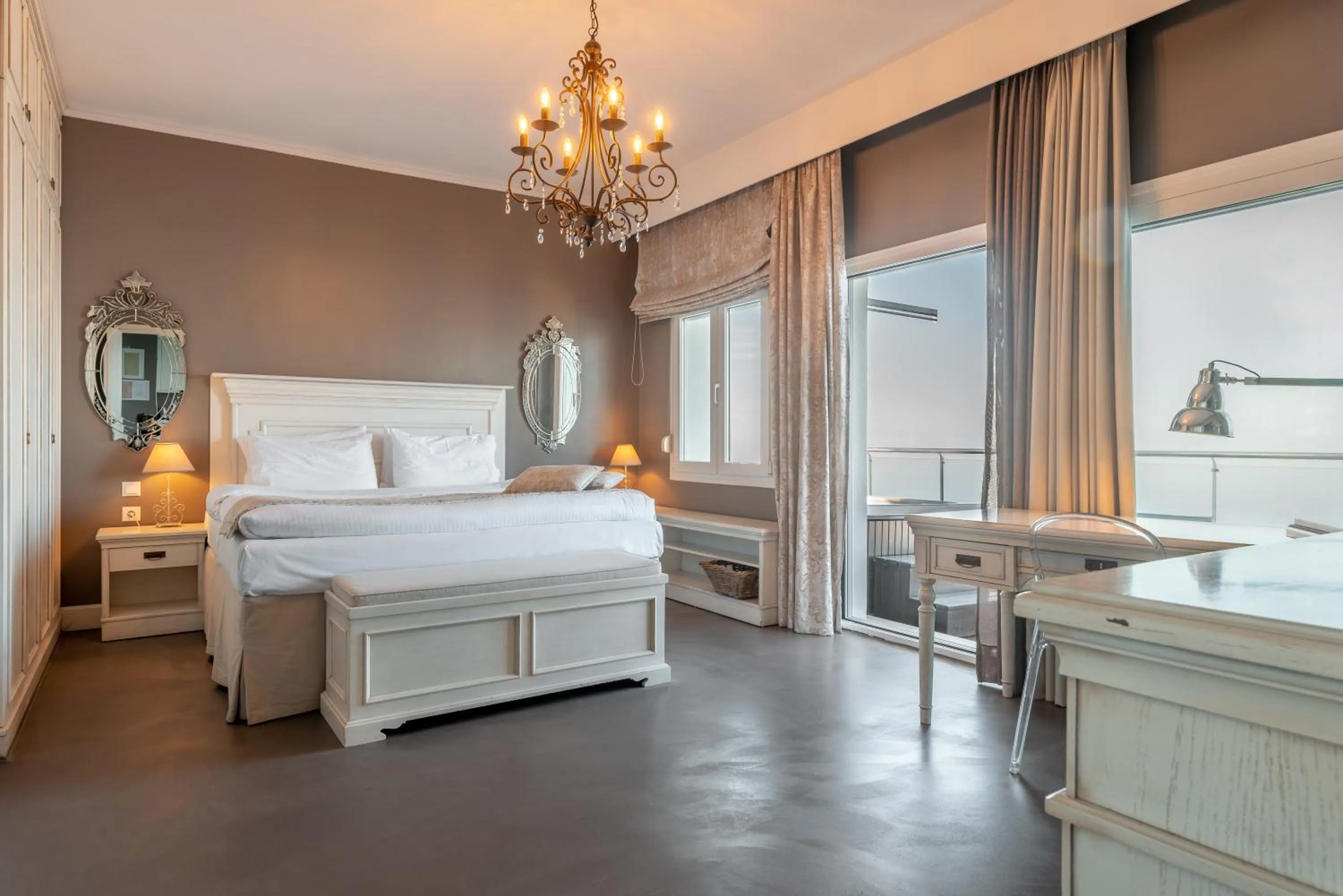 Bed in Golden Star City Resort