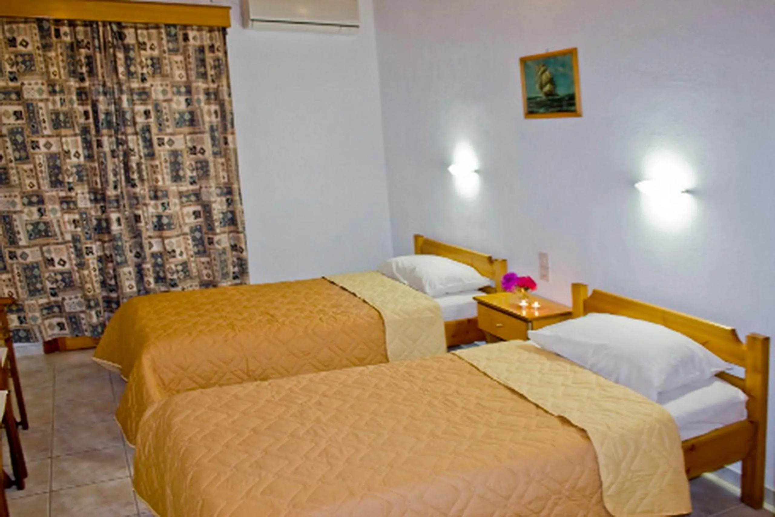 Bed in Villa Kavourakia