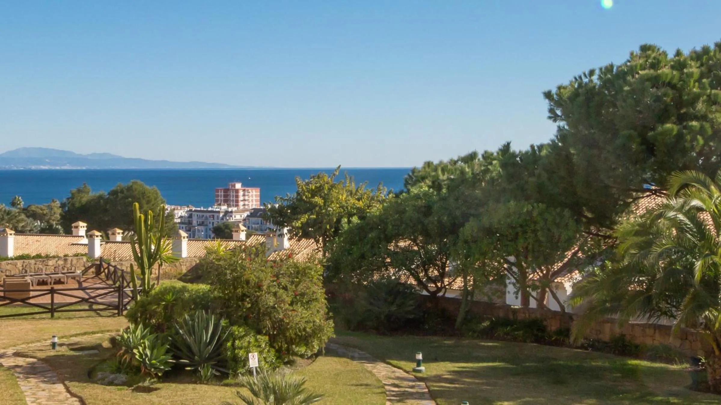 Duquesa Suites 206