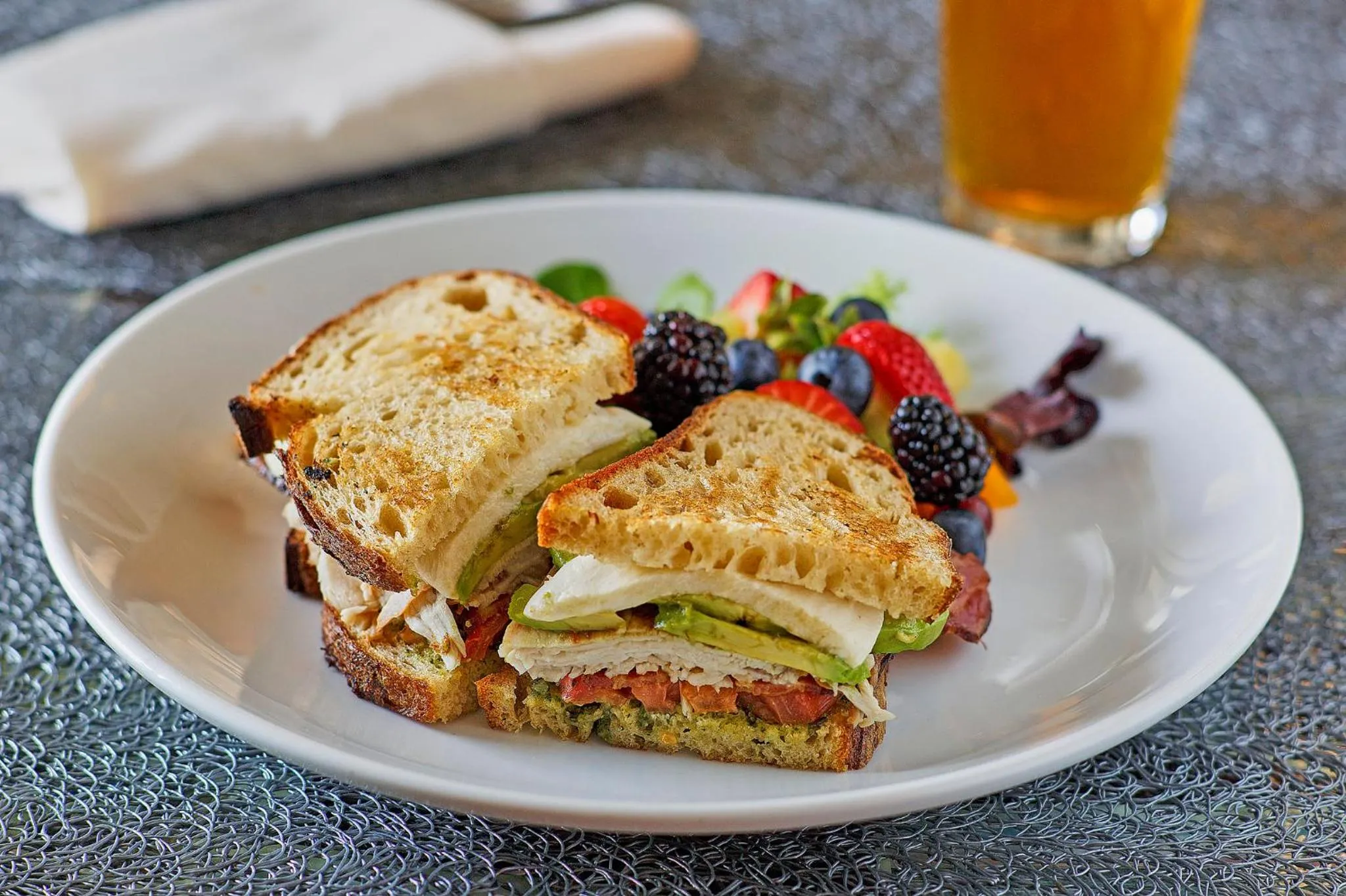 Restaurant/places to eat in Crowne Plaza Nashville Airport by IHG