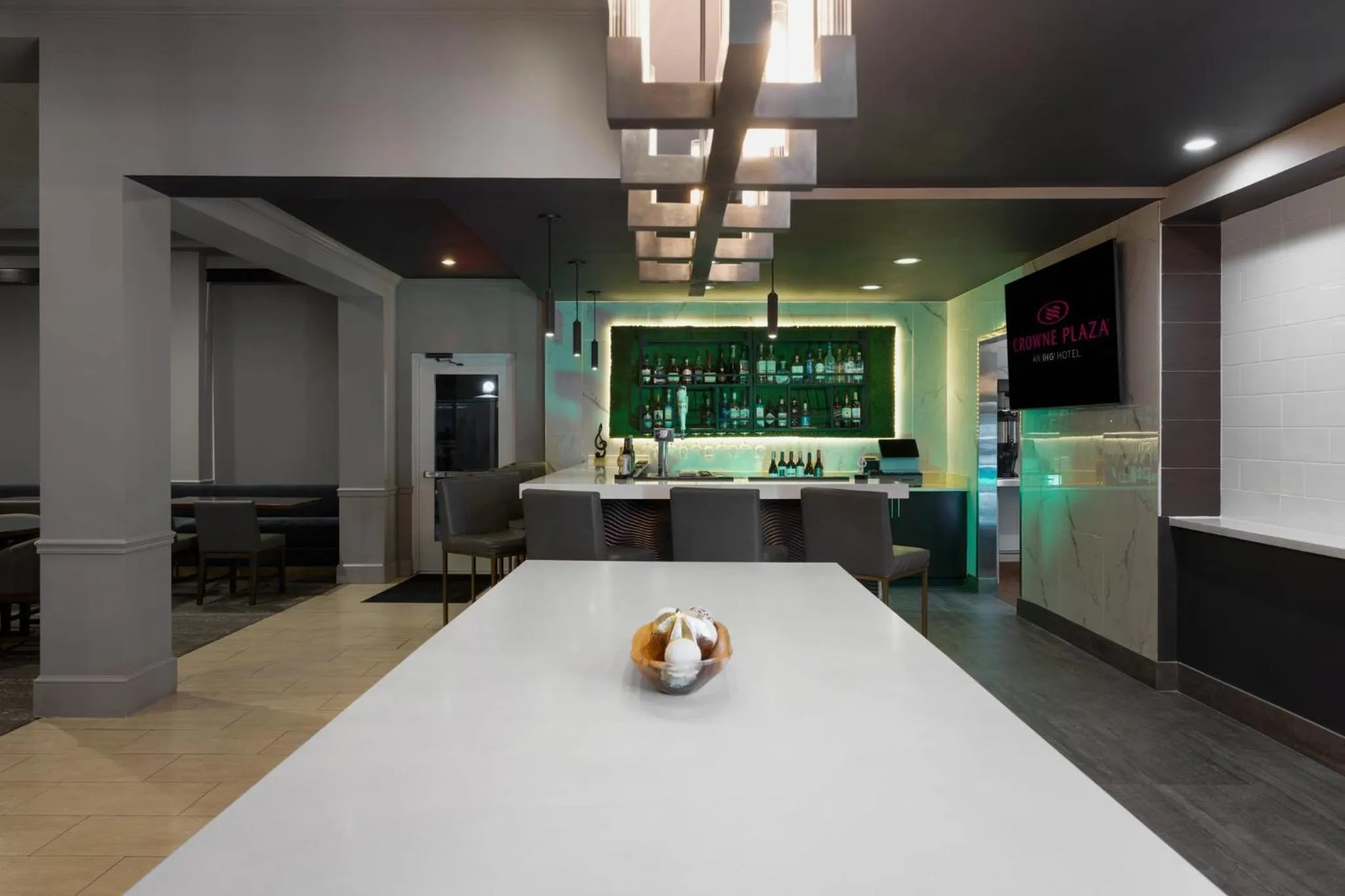 Lounge or bar in Crowne Plaza Nashville Airport by IHG