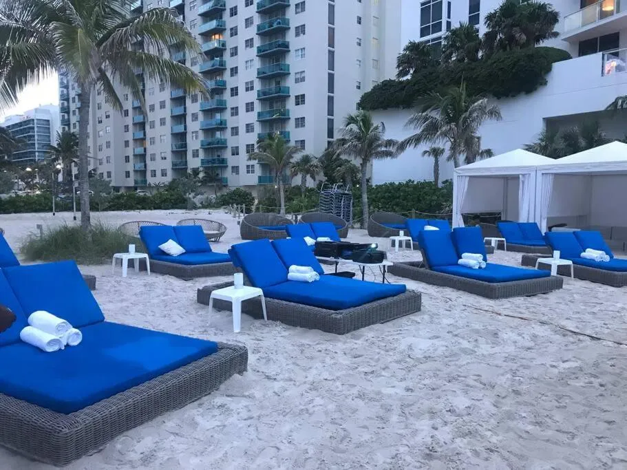 Property building in Beautiful penthouse condo with stunning views of both ocean and city