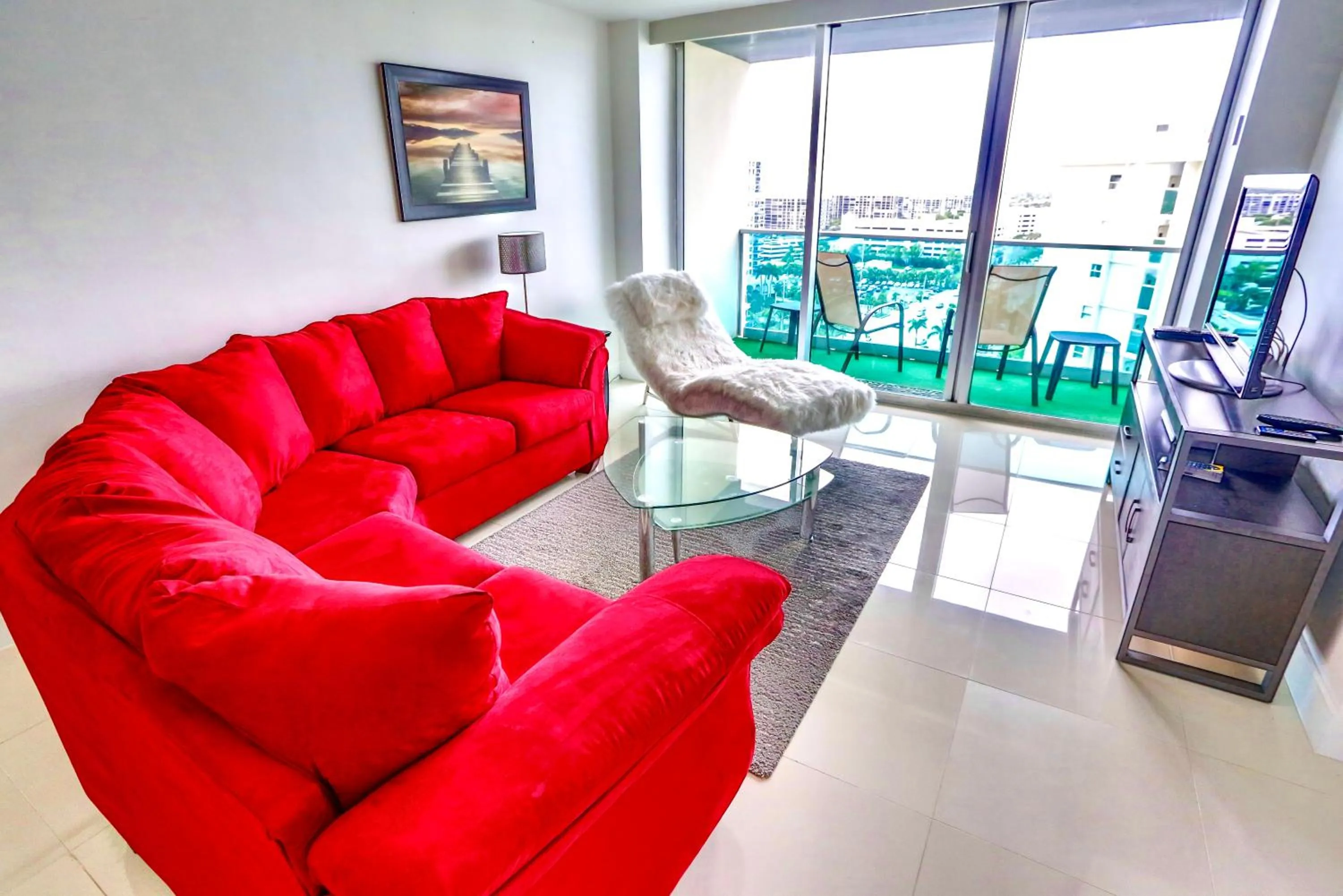 TV and multimedia in Beautiful penthouse condo with stunning views of both ocean and city