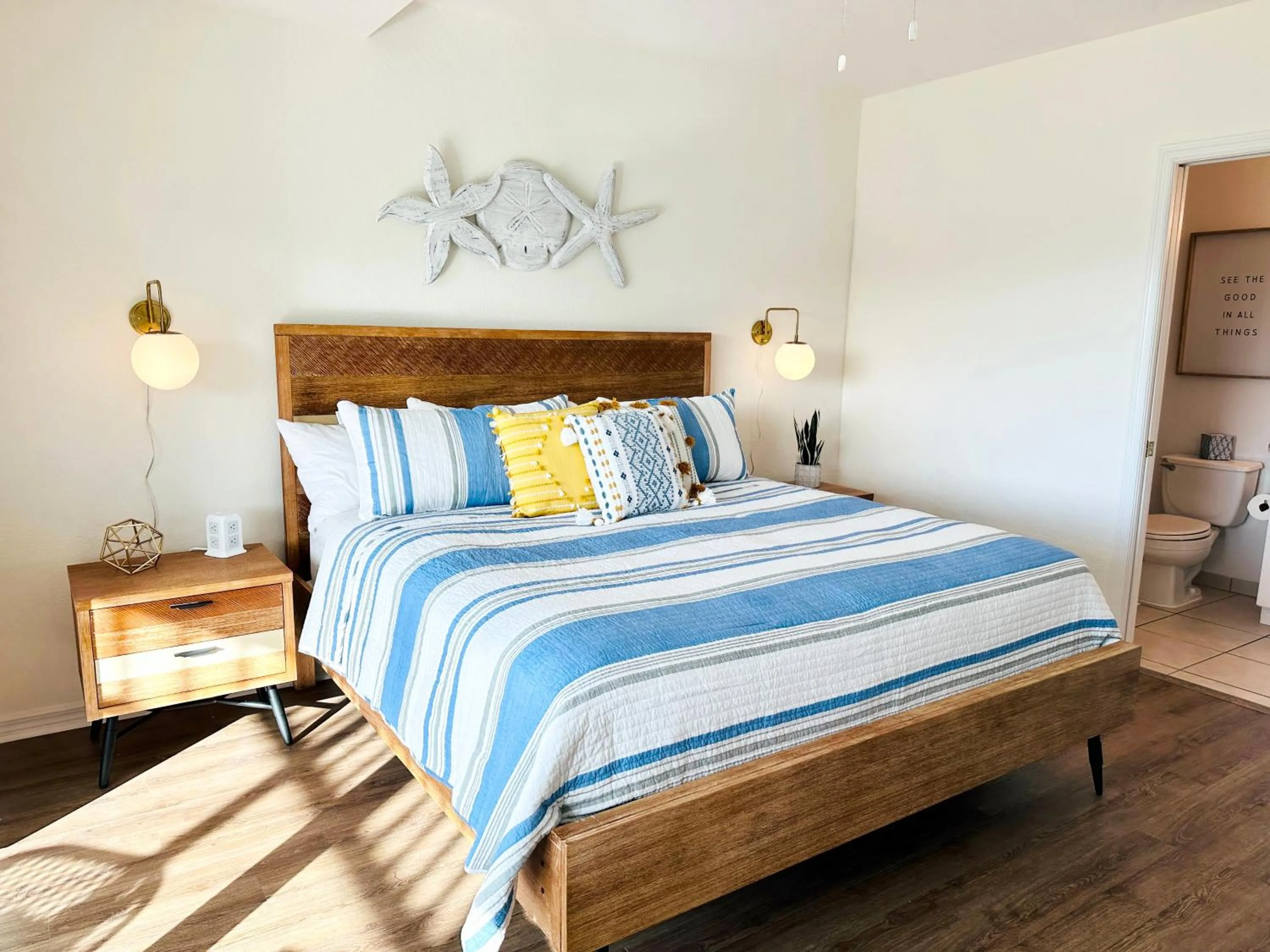 Bed in Olde Marco Inn