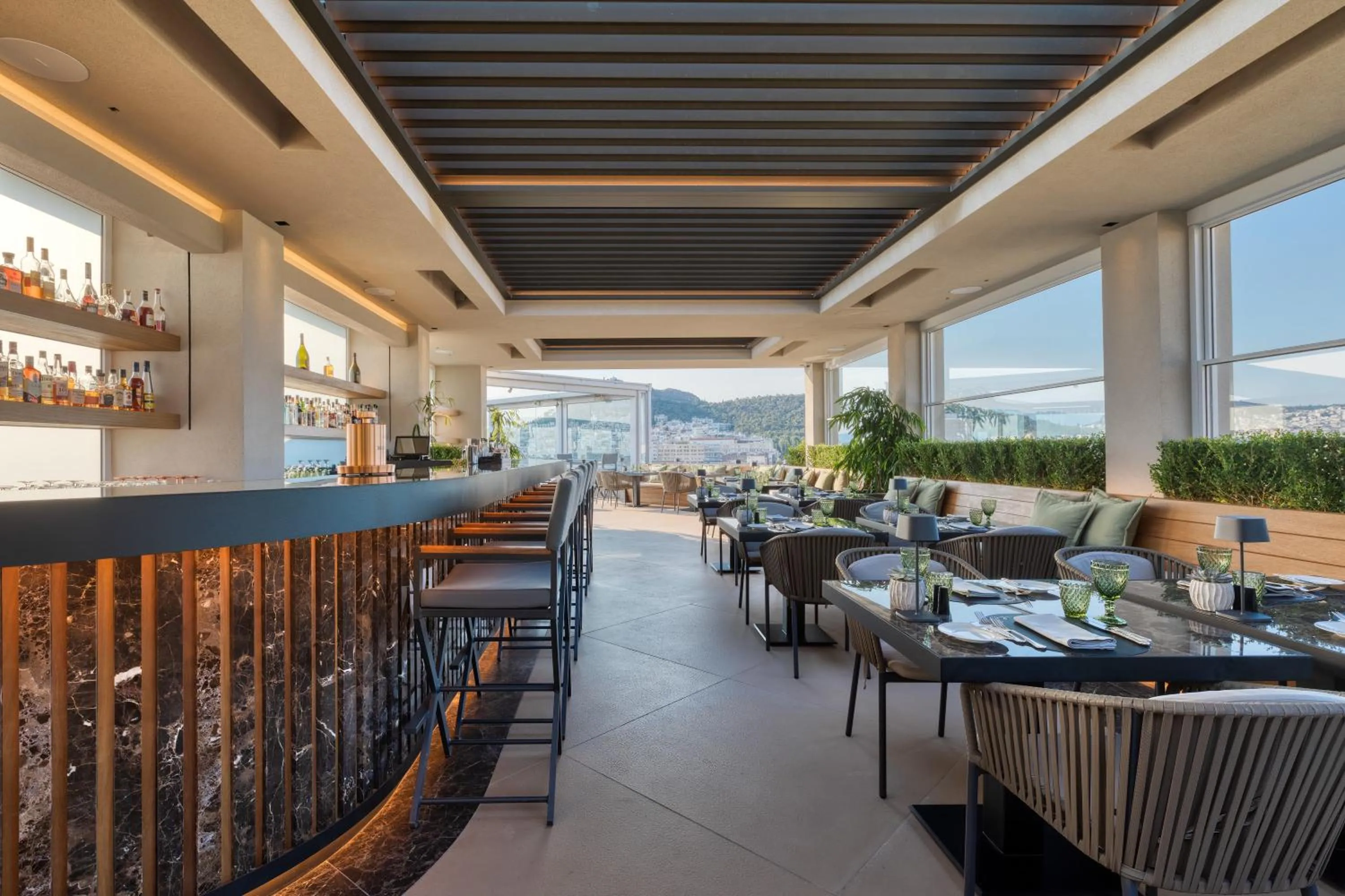 Restaurant/places to eat in Divani Caravel