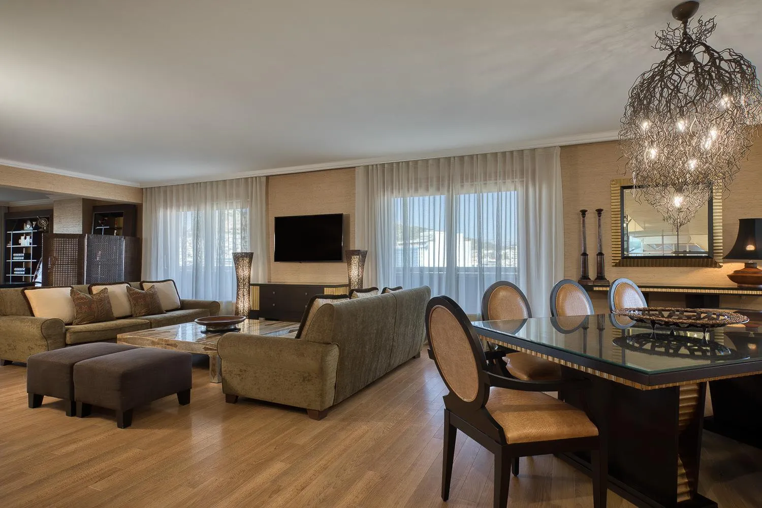 TV and multimedia in Divani Caravel