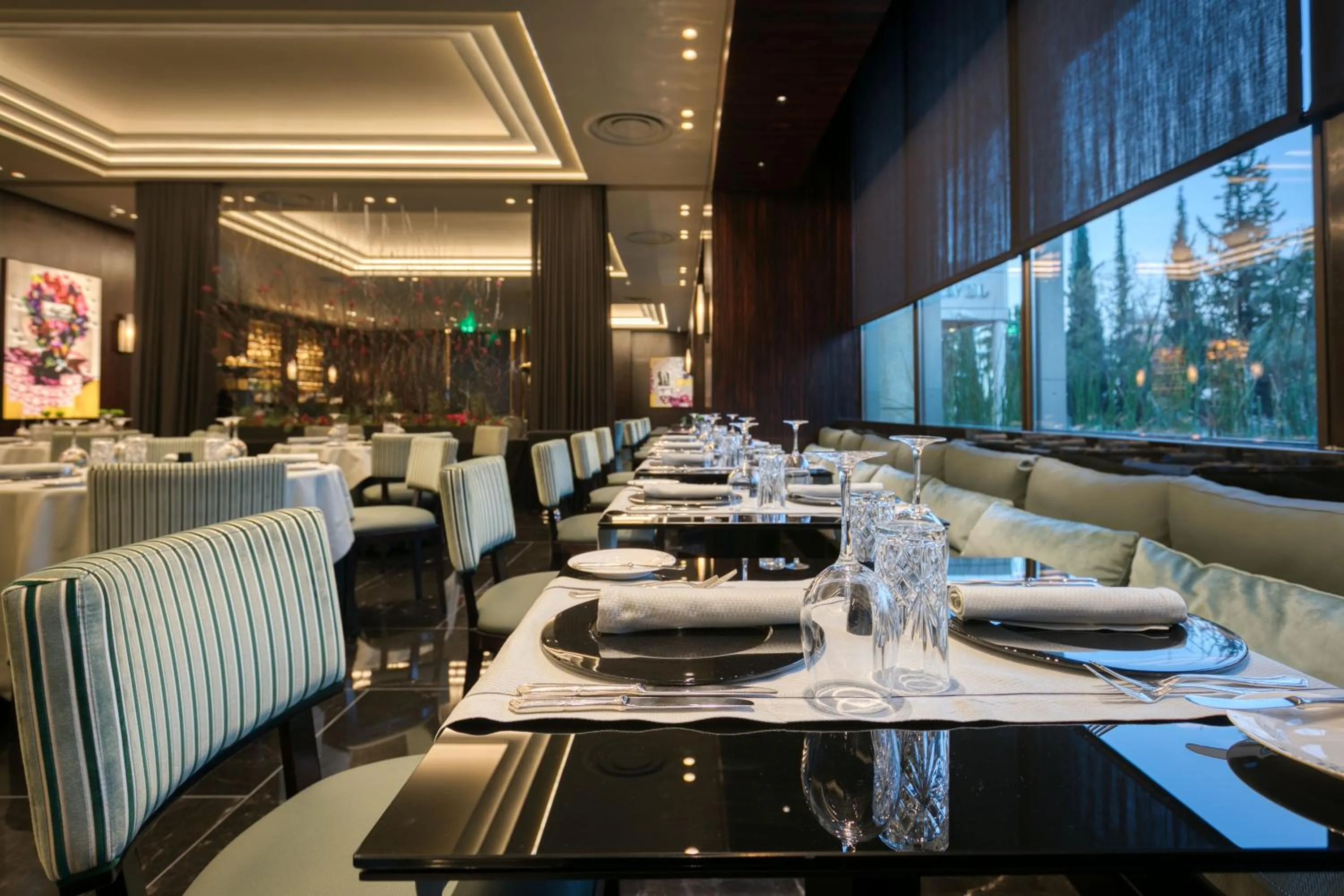 Restaurant/places to eat in Divani Caravel