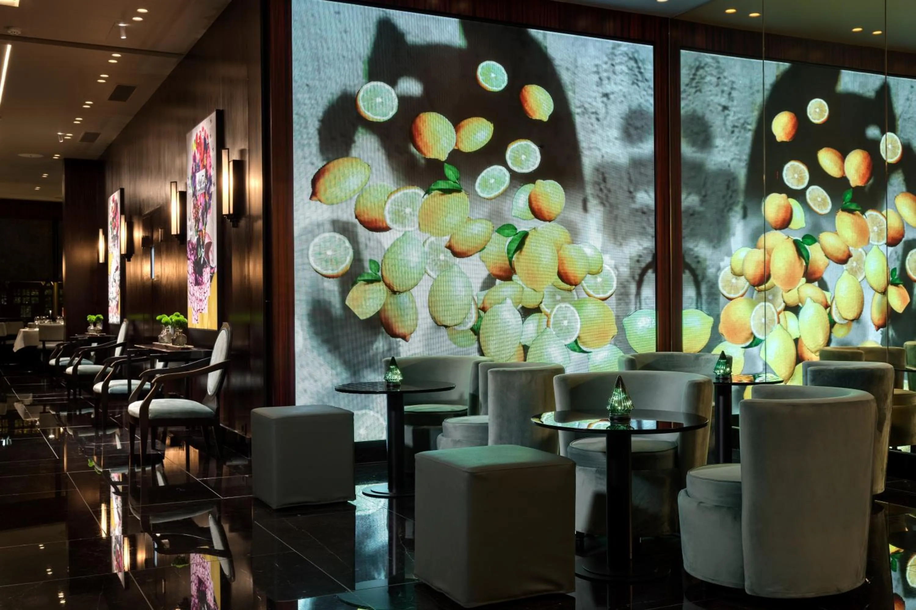 Restaurant/places to eat in Divani Caravel