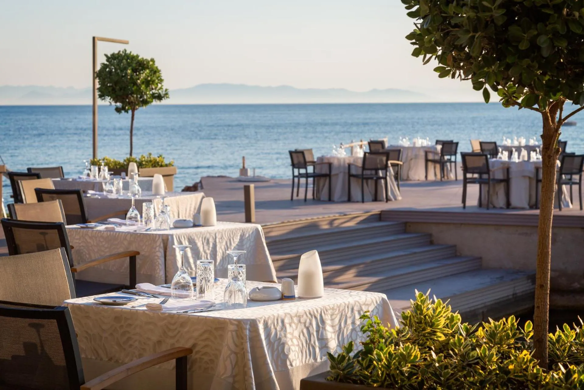 Restaurant/places to eat in Divani Apollon Palace & Thalasso