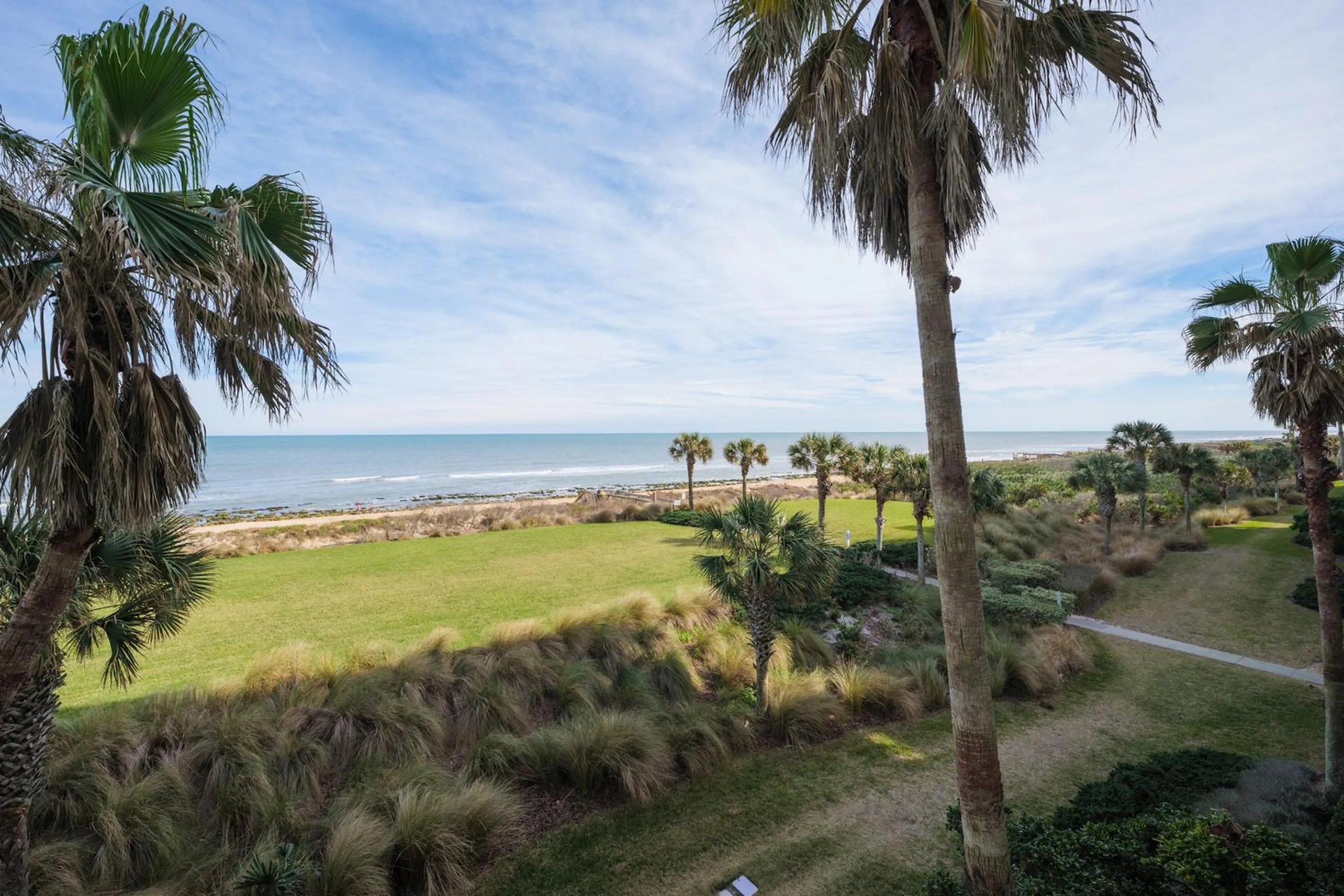 Property building in 633 Cinnamon Beach