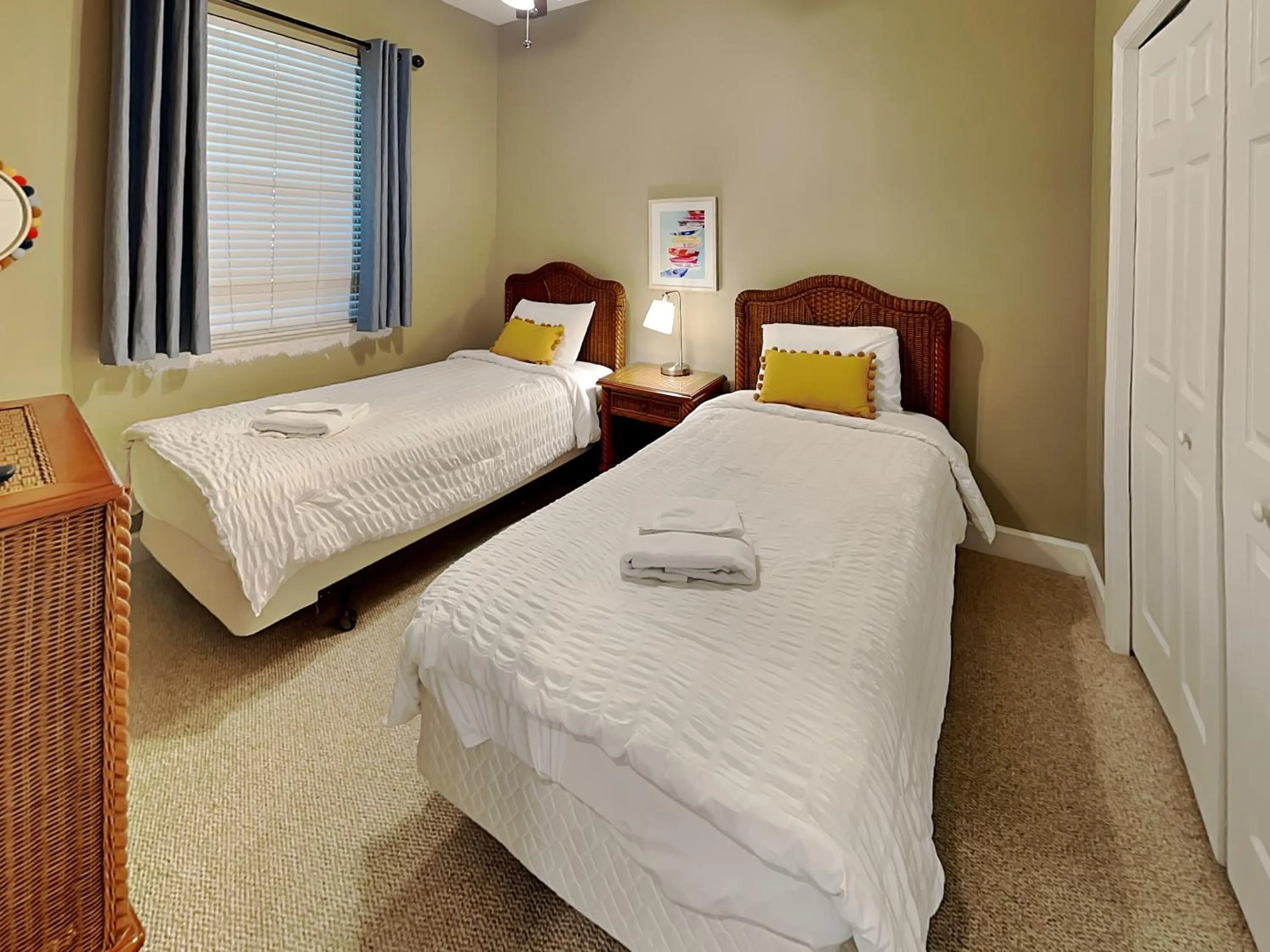 Bed in 633 Cinnamon Beach