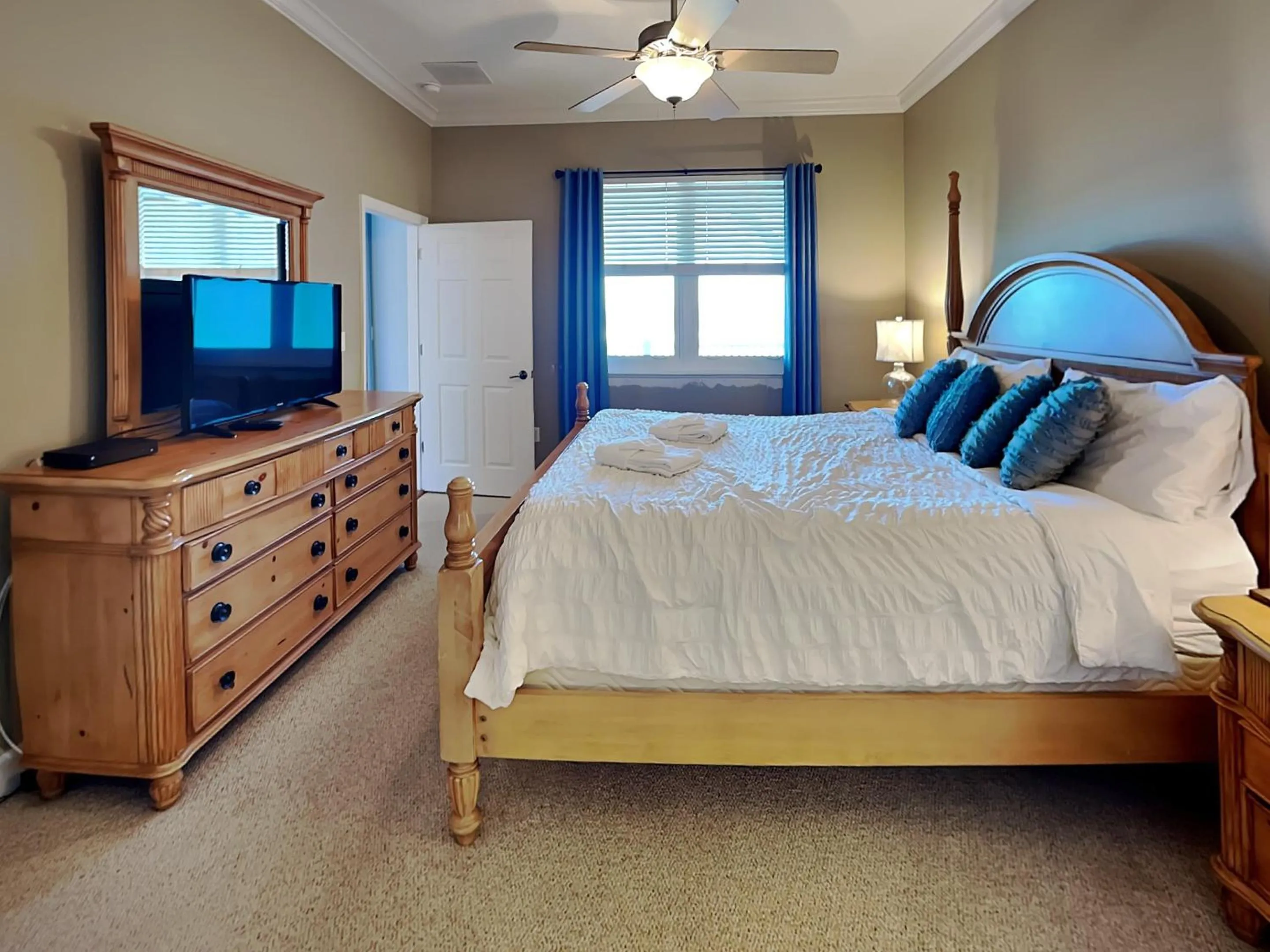 Bed in 633 Cinnamon Beach