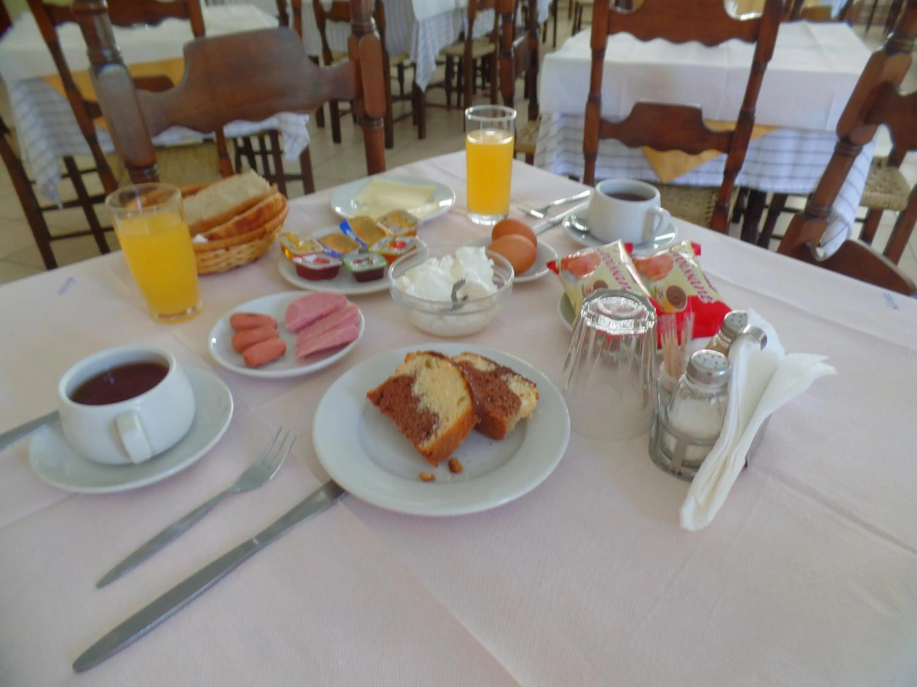 Breakfast in Hotel Inomaos