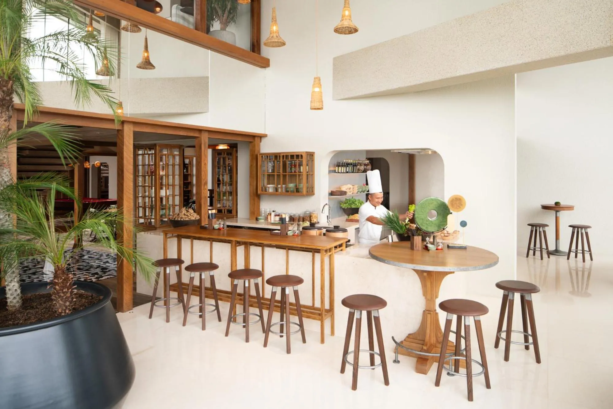 Lounge or bar in New World Hoiana Beach Resort