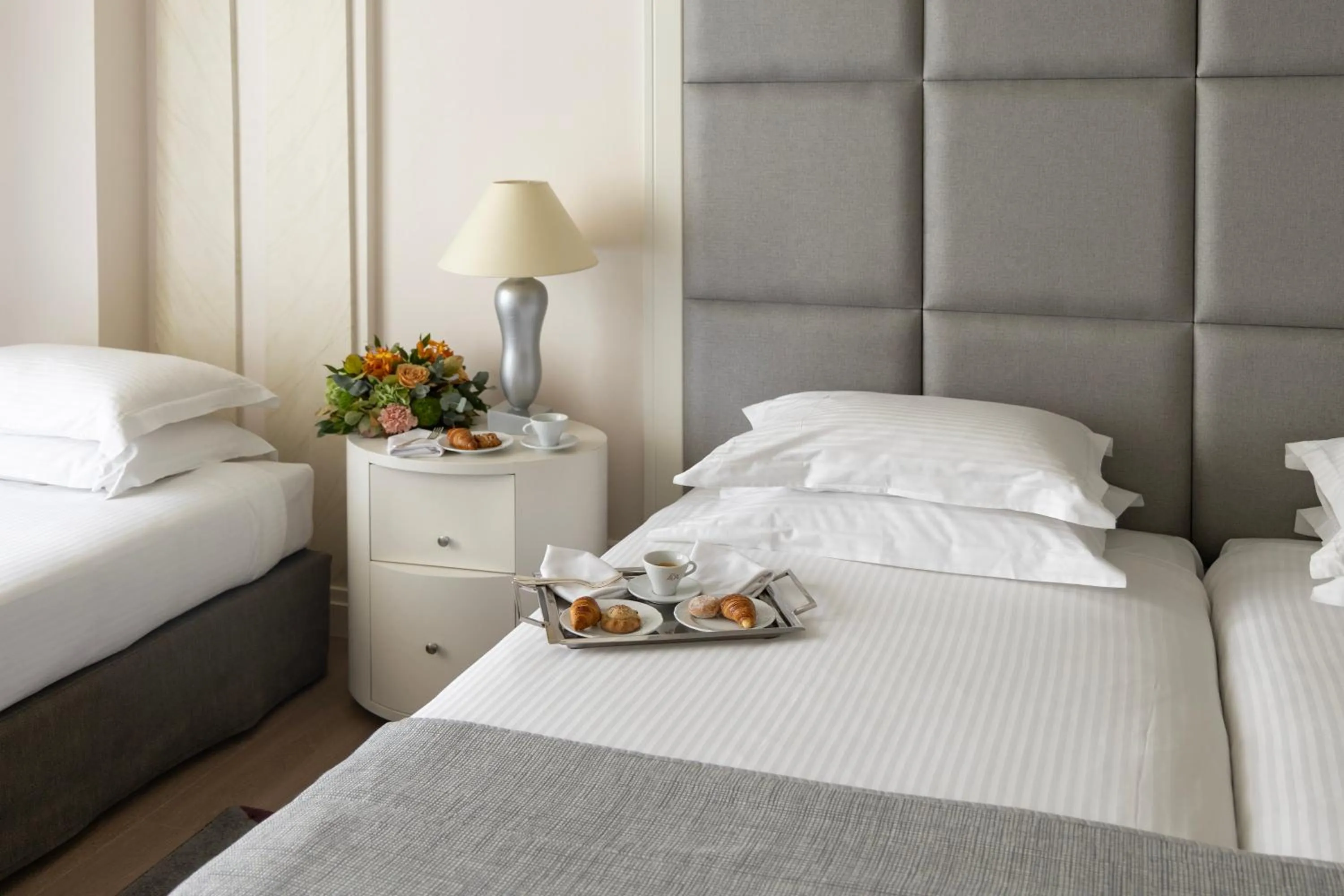 Bedroom, Bed in NJV Athens Plaza