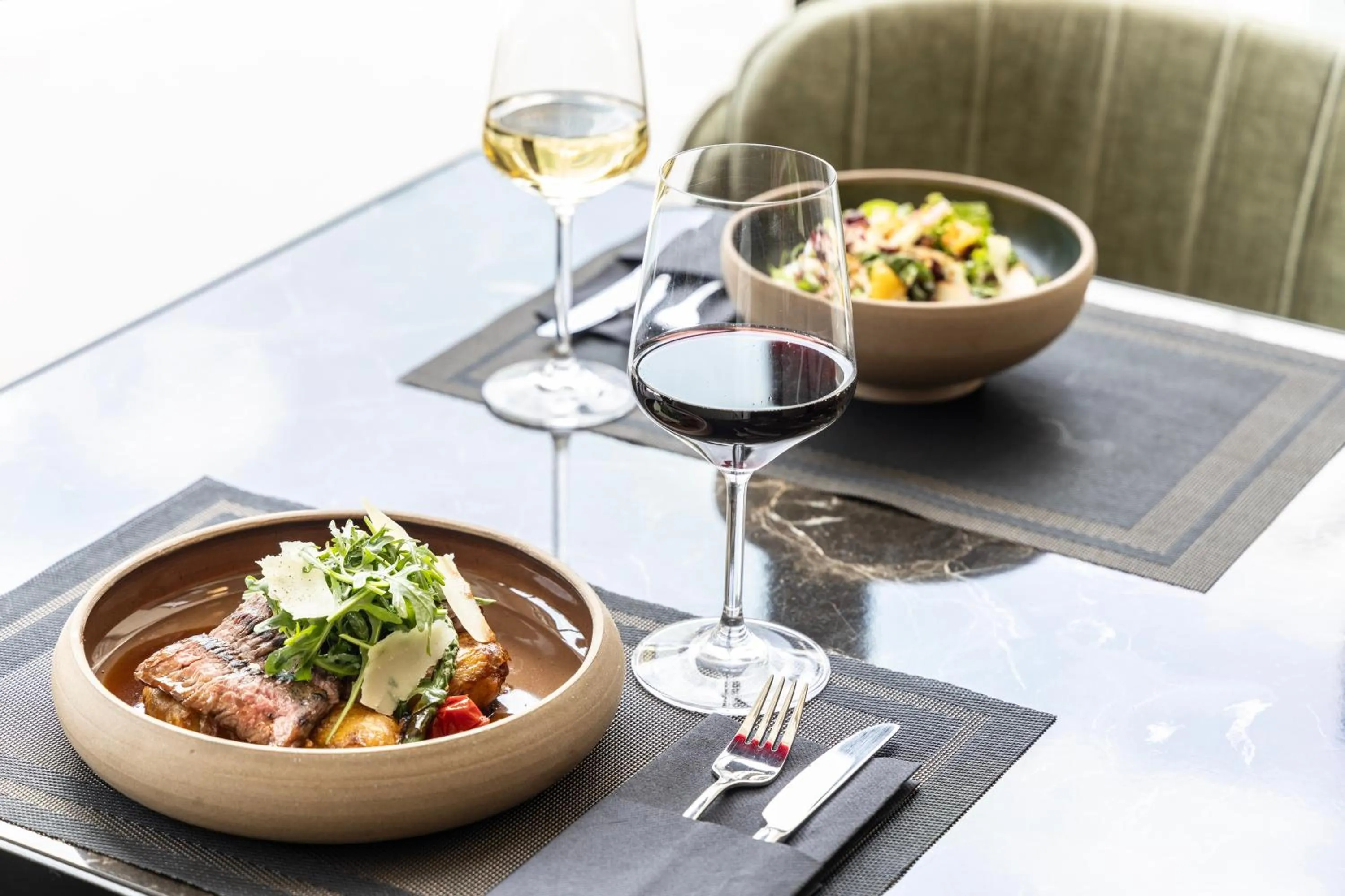 Restaurant/places to eat in NJV Athens Plaza