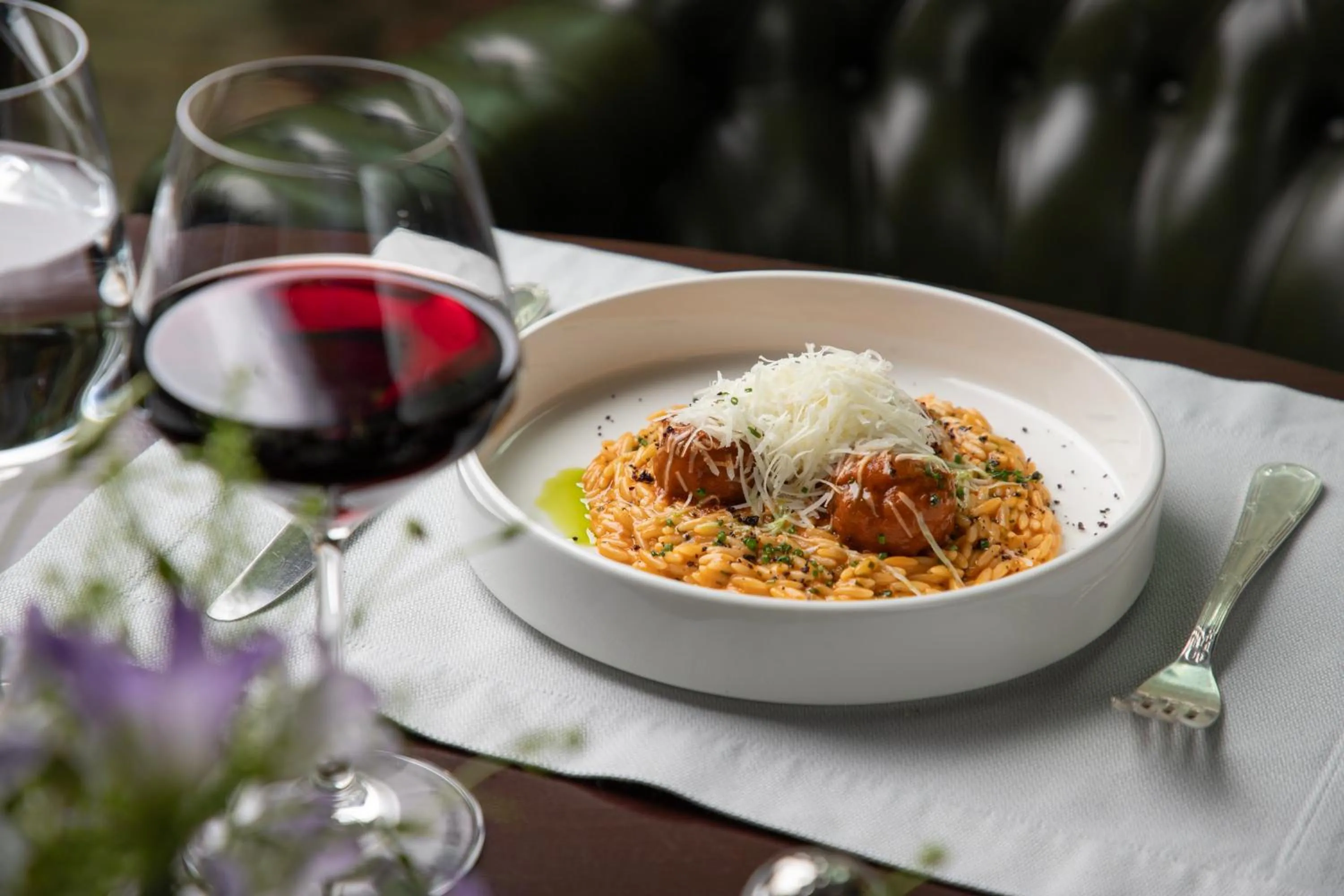 Restaurant/places to eat in NJV Athens Plaza