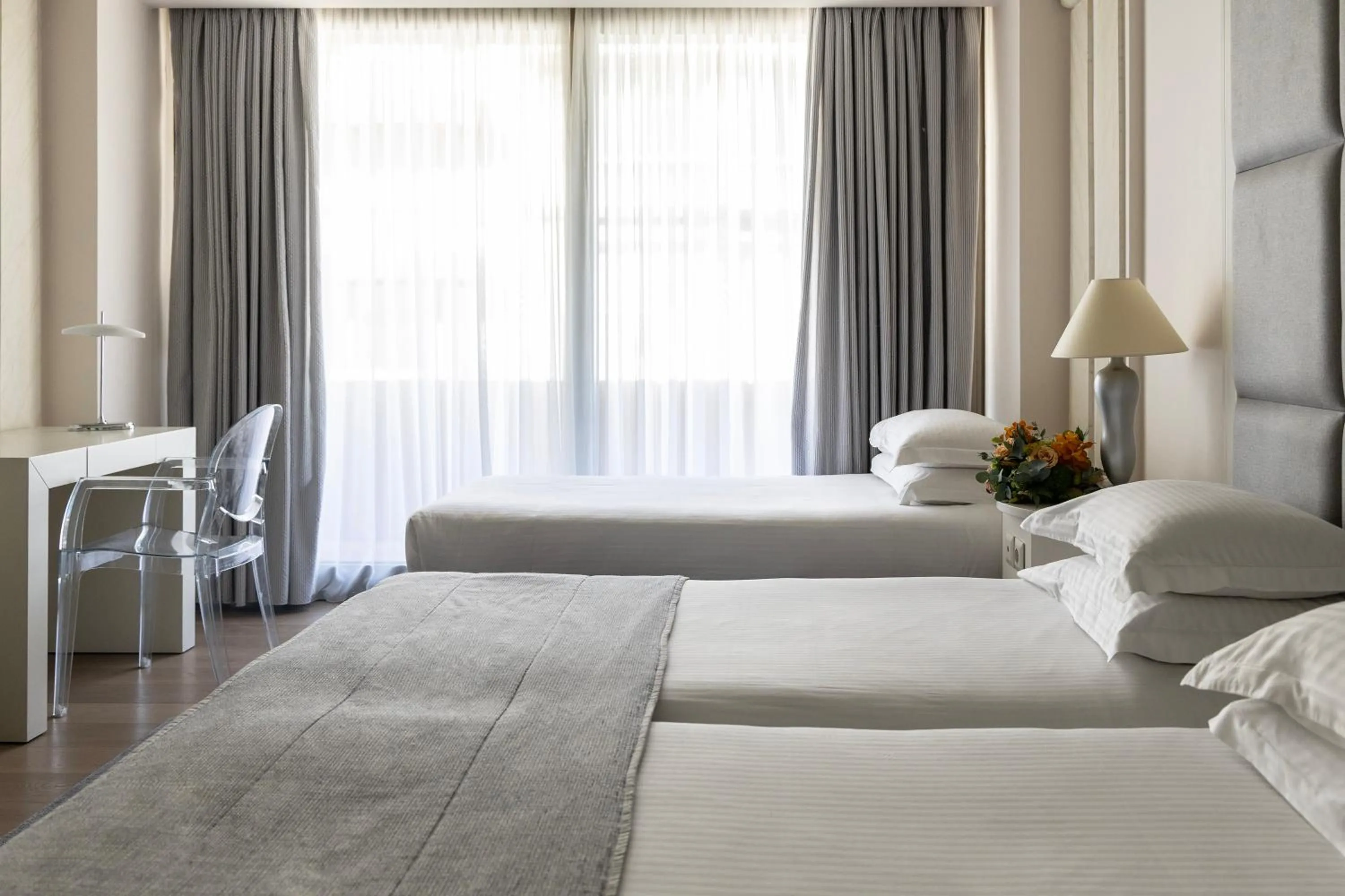 Bed in NJV Athens Plaza